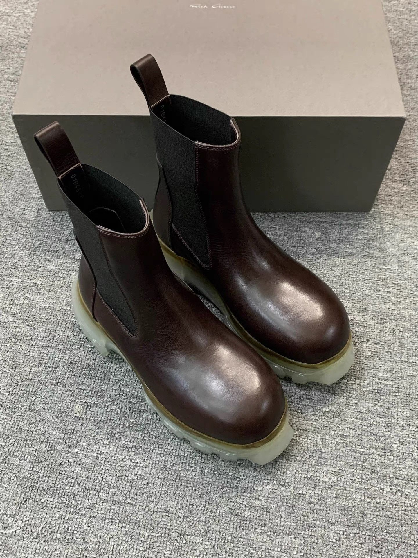 Rick Owens Rick Owens Women’s Octopus Sole Chelsea Boots K34 Size US 5 / IT 35 - 2 Thumbnail