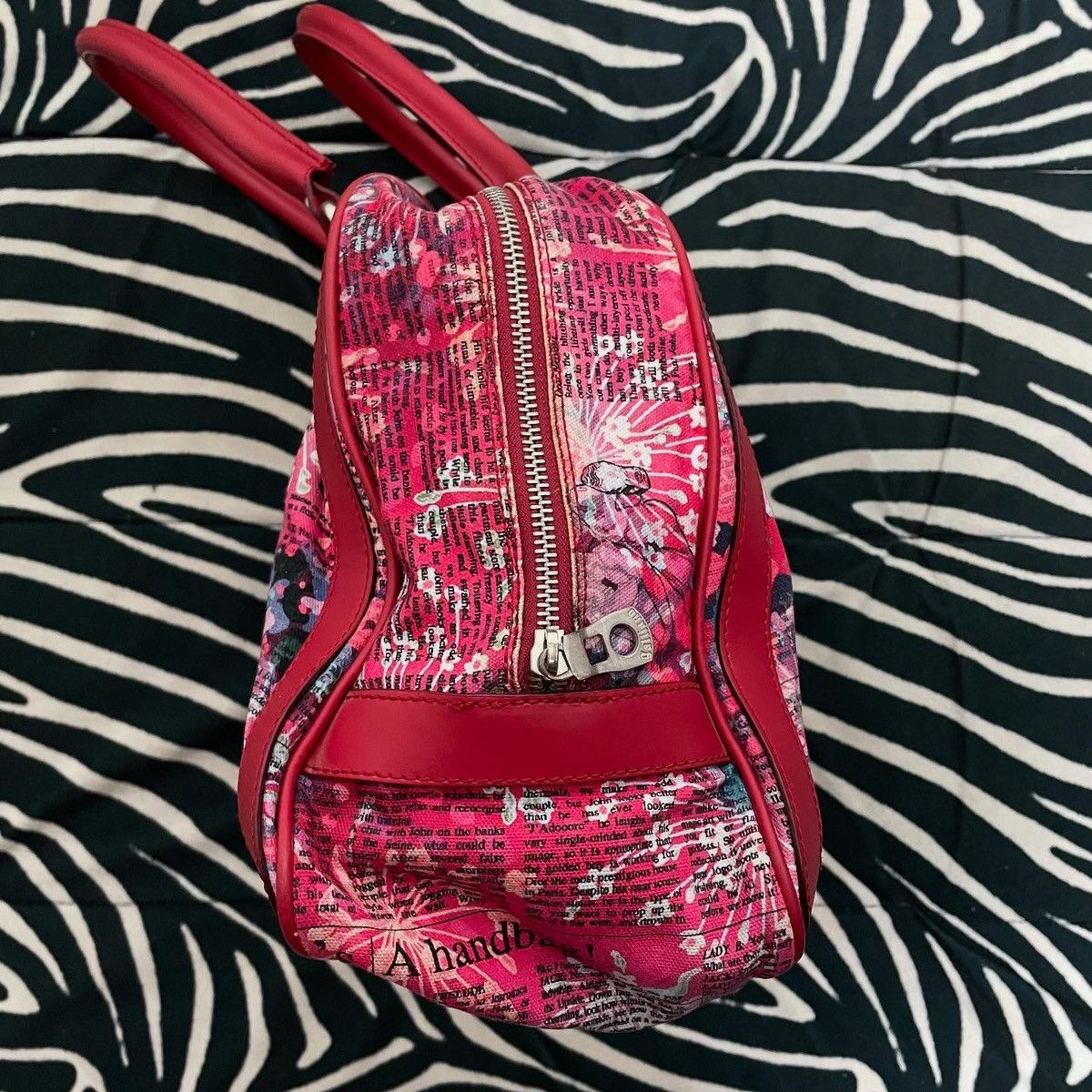 John Galliano Vintage Y2K John Galliano cherry Newsprint Bag Size ONE SIZE - 3 Thumbnail