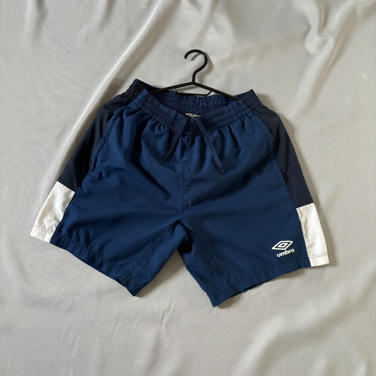Umbro Umbro shorts small blue sportswear vintage streetwear Size US 30 / EU 46 - 2 Thumbnail