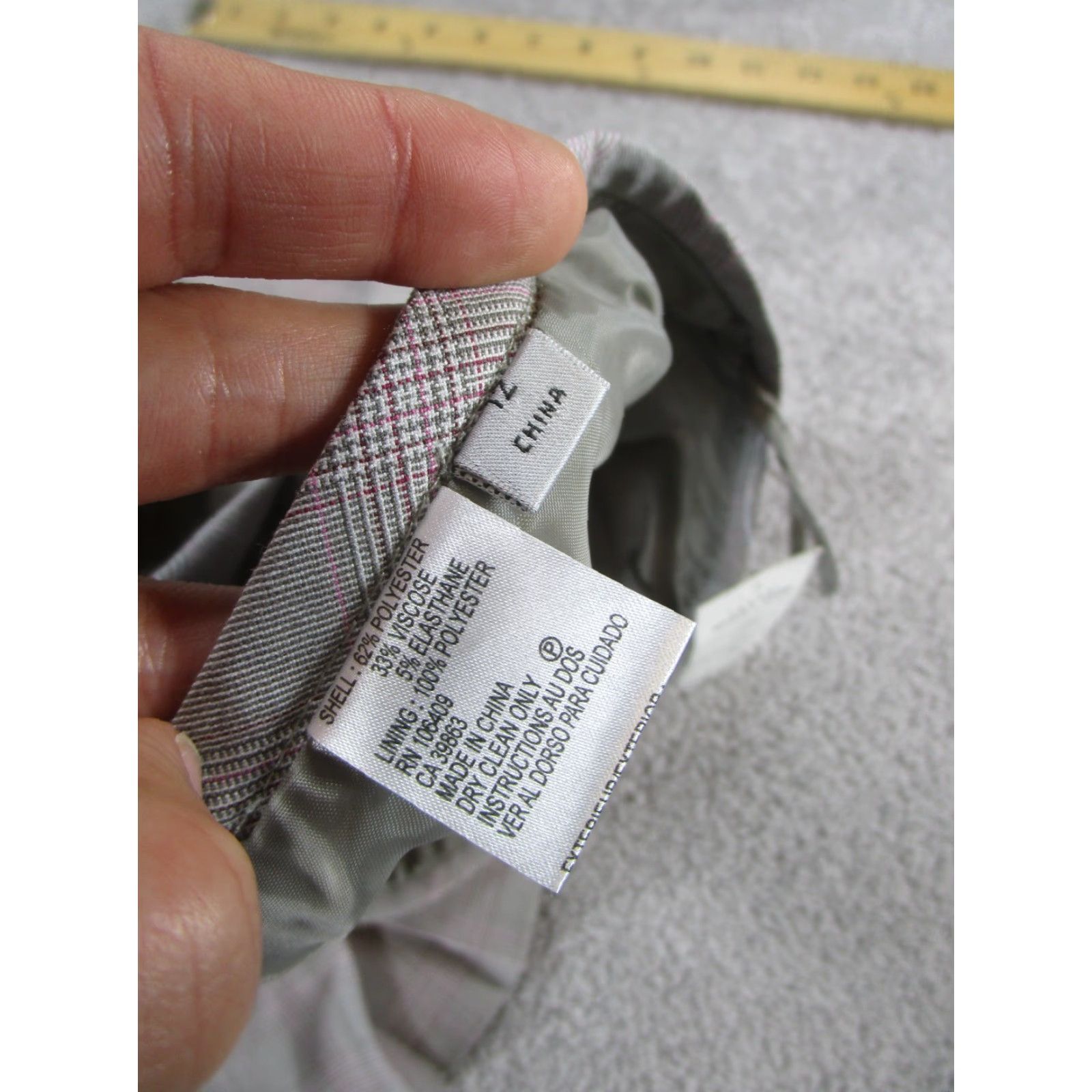Vintage Tahari Skirt Womens 12 Gray Pink Plaid Check Pleated Fishtail NEW Size 34" / US 12 / IT 48 - 6 Thumbnail