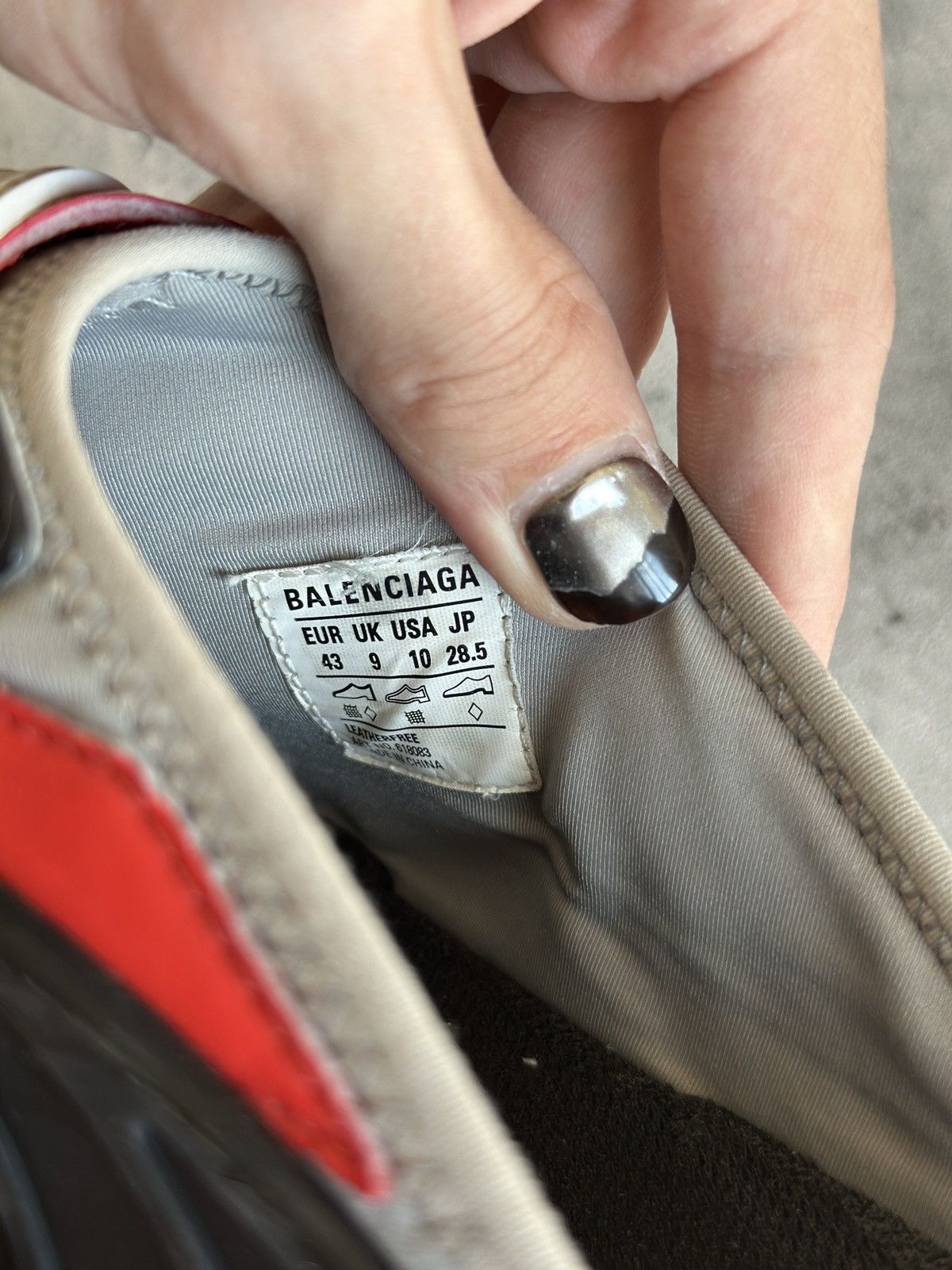 Balenciaga TRACK SLIDE SANDALS Size US 10 / EU 43 - 13 Thumbnail