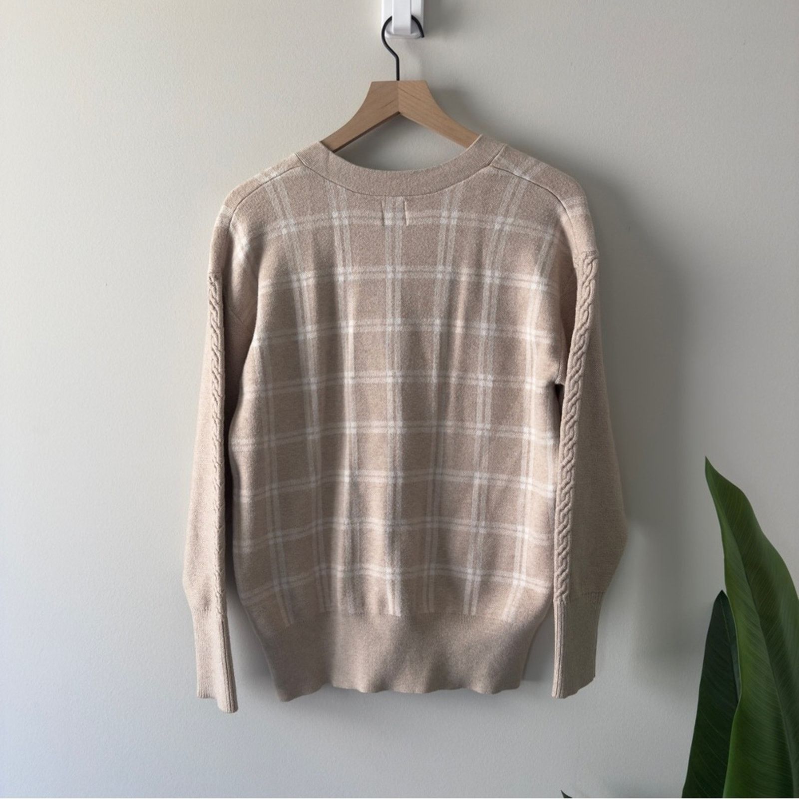 Joie Joie Beige Plaid Cardigan long sleeve cable knit accent EUC Size M / US 6-8 / IT 42-44 - 4 Thumbnail