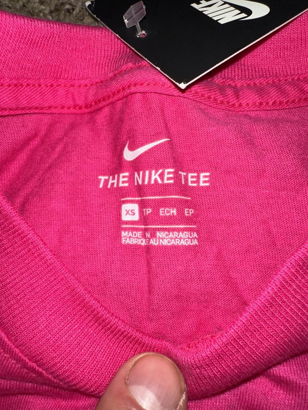 Nike Nike Big Kids (Girl’s) Futura Logo Vivid Pink T-Shirt Size XXS / US 00 / IT 34 - 4 Thumbnail