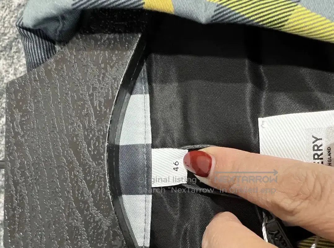 Burberry Burberry Men's Long Black Checked Trench Coat. Size US L / EU 52-54 / 3 - 3 Thumbnail