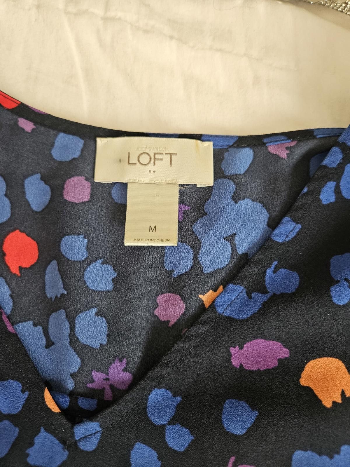 Designer LOFT Navy Floral Print V-Neck Sleeveless Top - Size M Size M / US 6-8 / IT 42-44 - 5 Thumbnail