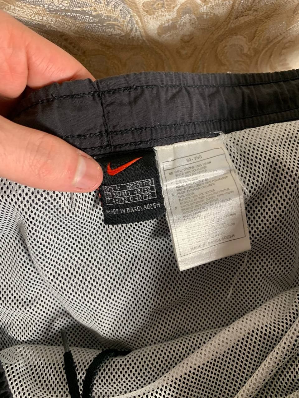 Nike Vintage Nike Nylon Retro Shorts Big Logo Drill Y2K 90s USA Size US 32 / EU 48 - 4 Thumbnail