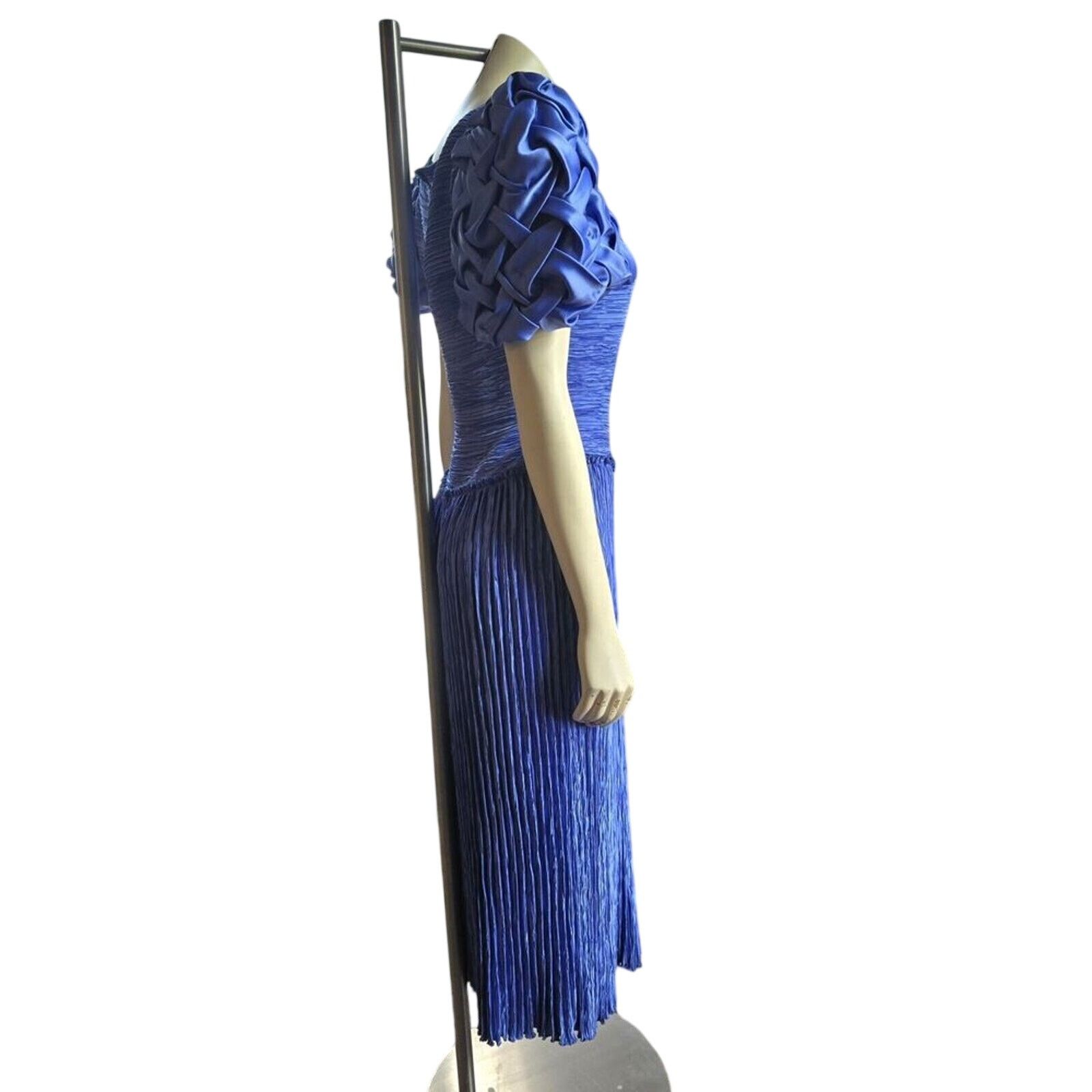 Mary McFadden Vintage Mary McFadden Blue Pleated Plisse dress gown S,M Size S / US 4 / IT 40 - 6 Thumbnail