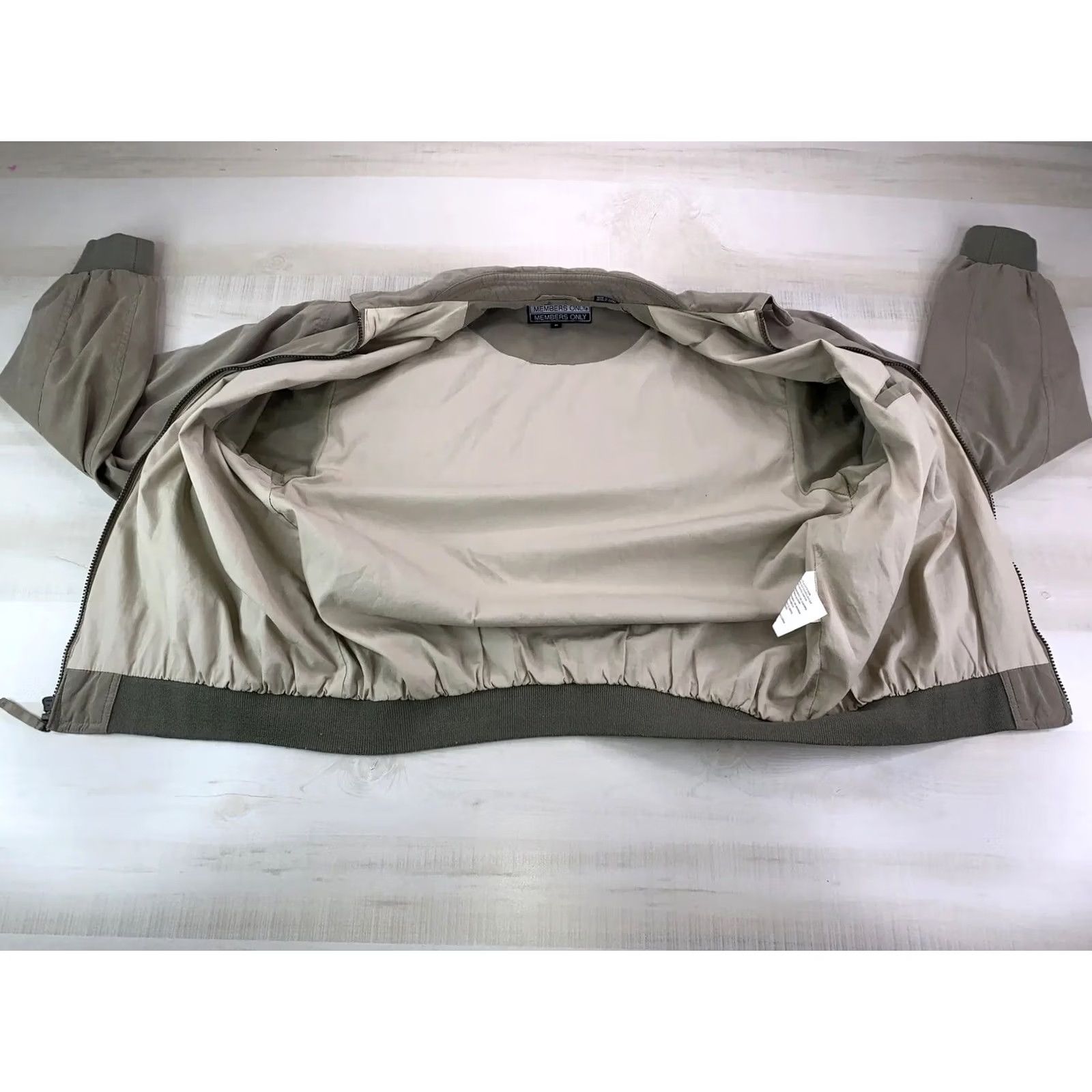 Members Only VINTAGE Members Only Bomber Jacket Unisex Medium Tan Brown Flower Patch 90s Retro Style Casual Fall Spring Jacket Mens Womens Size M / US 6-8 / IT 42-44 - 6 Thumbnail