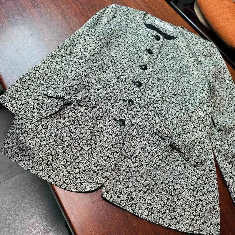 Givenchy Givenchy Color-Block Silk Women's Cardigan . Size XXS / US 00 / IT 34 - 5 Thumbnail