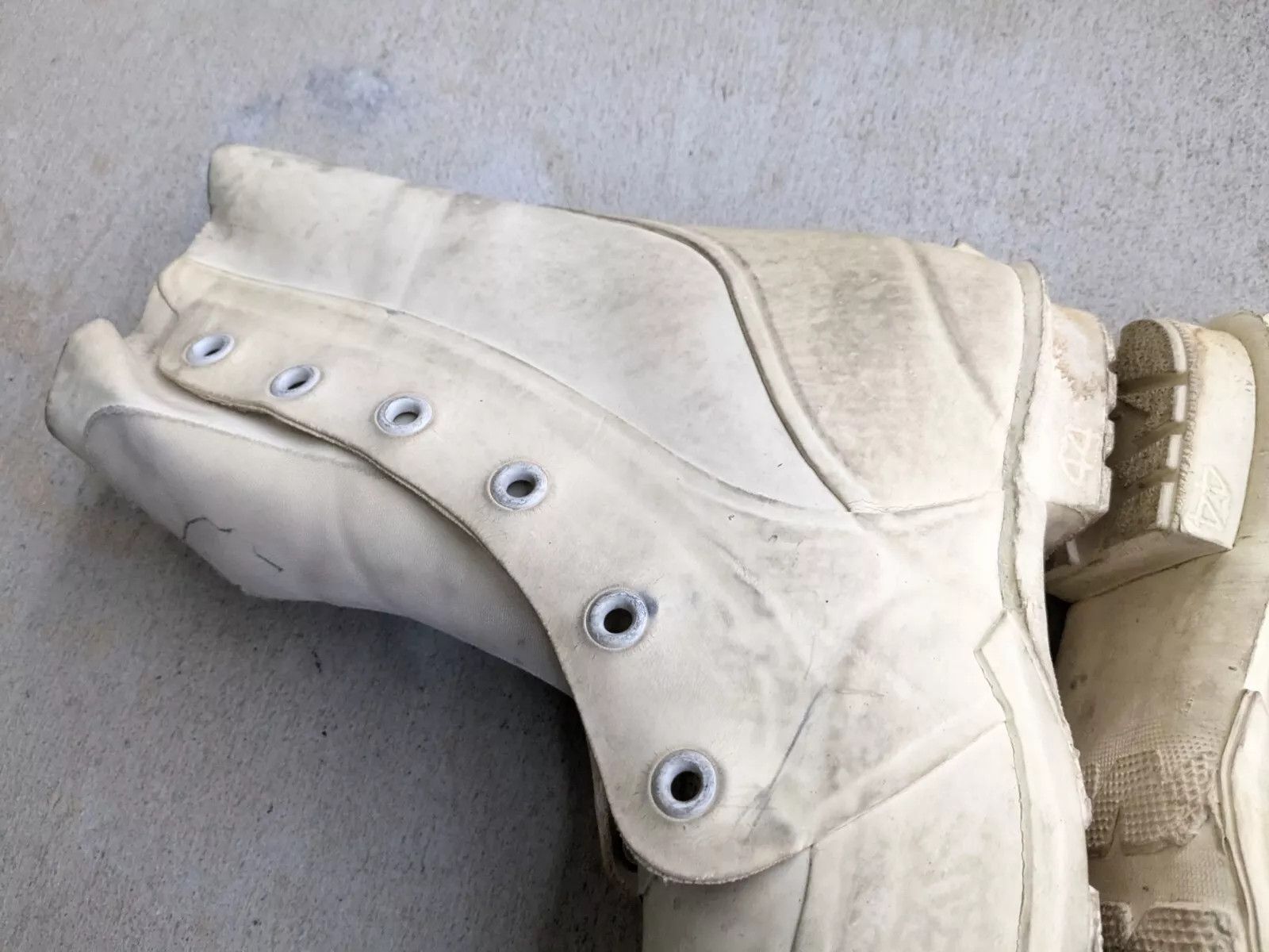 Bata Vintage Bunny Boots White Rubber 8 Raf Simons Snow Size US 8 / EU 41 - 9 Thumbnail