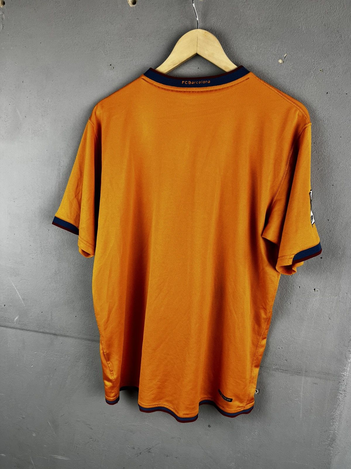 Nike FC Barcelona 2006 - 2007 Away football shirt jersey Size US L / EU 52-54 / 3 - 12 Thumbnail