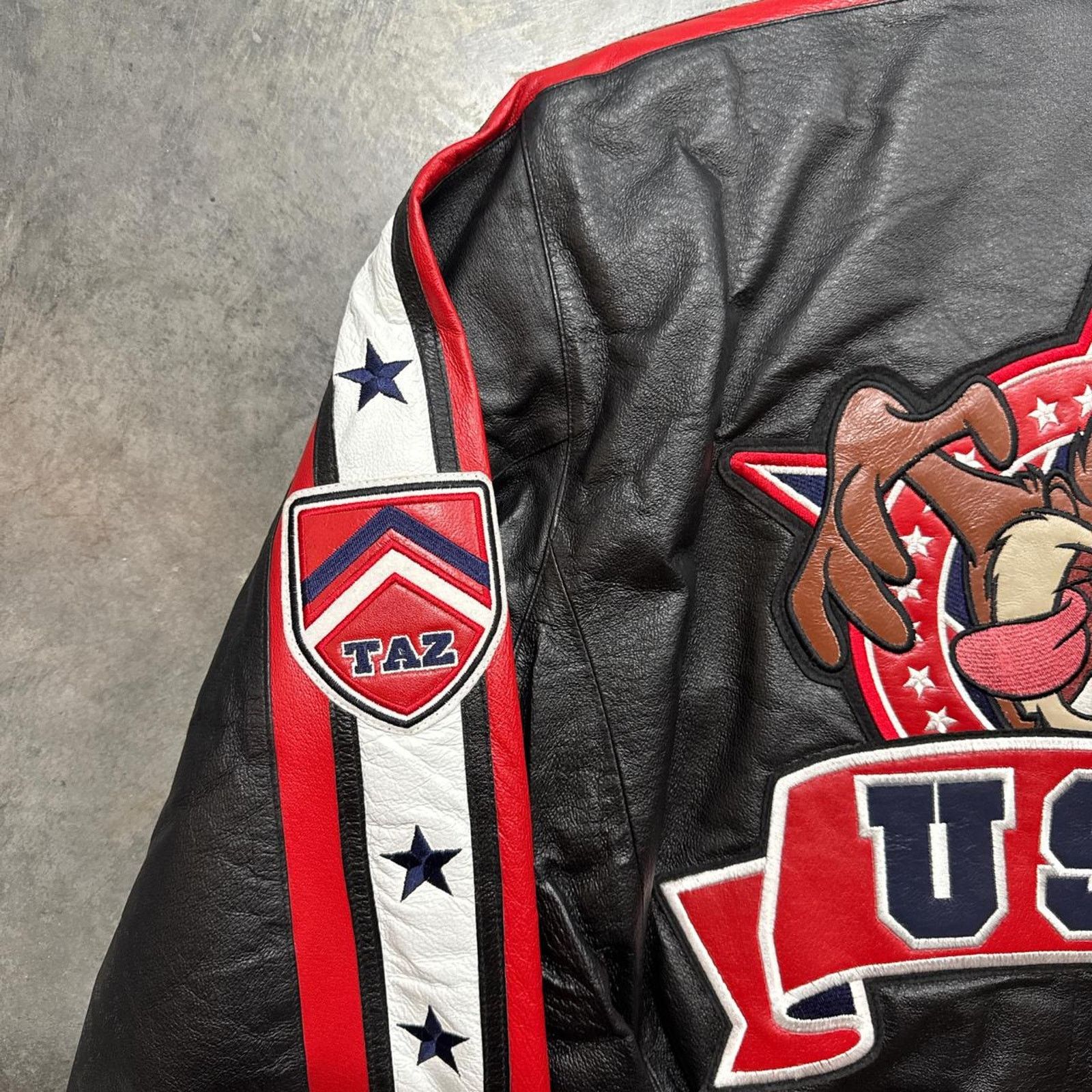 Vintage Vintage Looney Tunes Taz USA Tasmanian Devil Leather Jacket Size US S / EU 44-46 / 1 - 4 Thumbnail