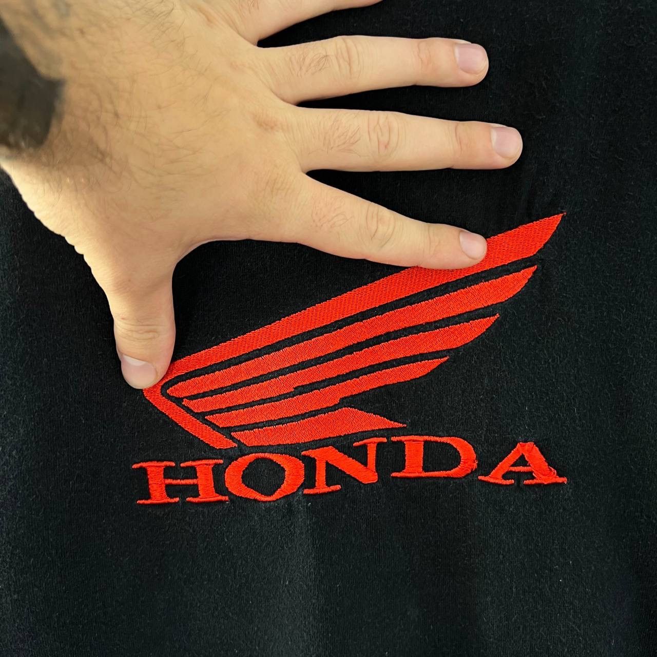 Honda Vintage Y2K Honda Big Embroidered Logo Racing T-Shirt Size US XL / EU 56 / 4 - 3 Thumbnail
