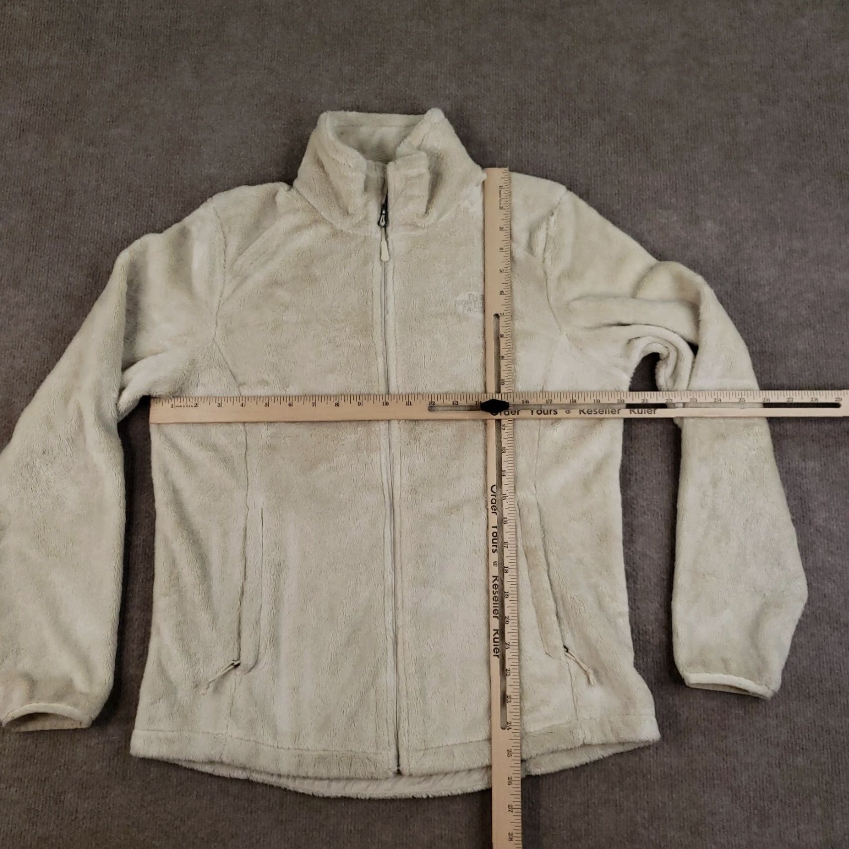 The North Face The North Face Jacket Women Medium Beige Fleece Osito Full Zip Pocket Outdoors Fuzzy Size M / US 6-8 / IT 42-44 - 2 Thumbnail
