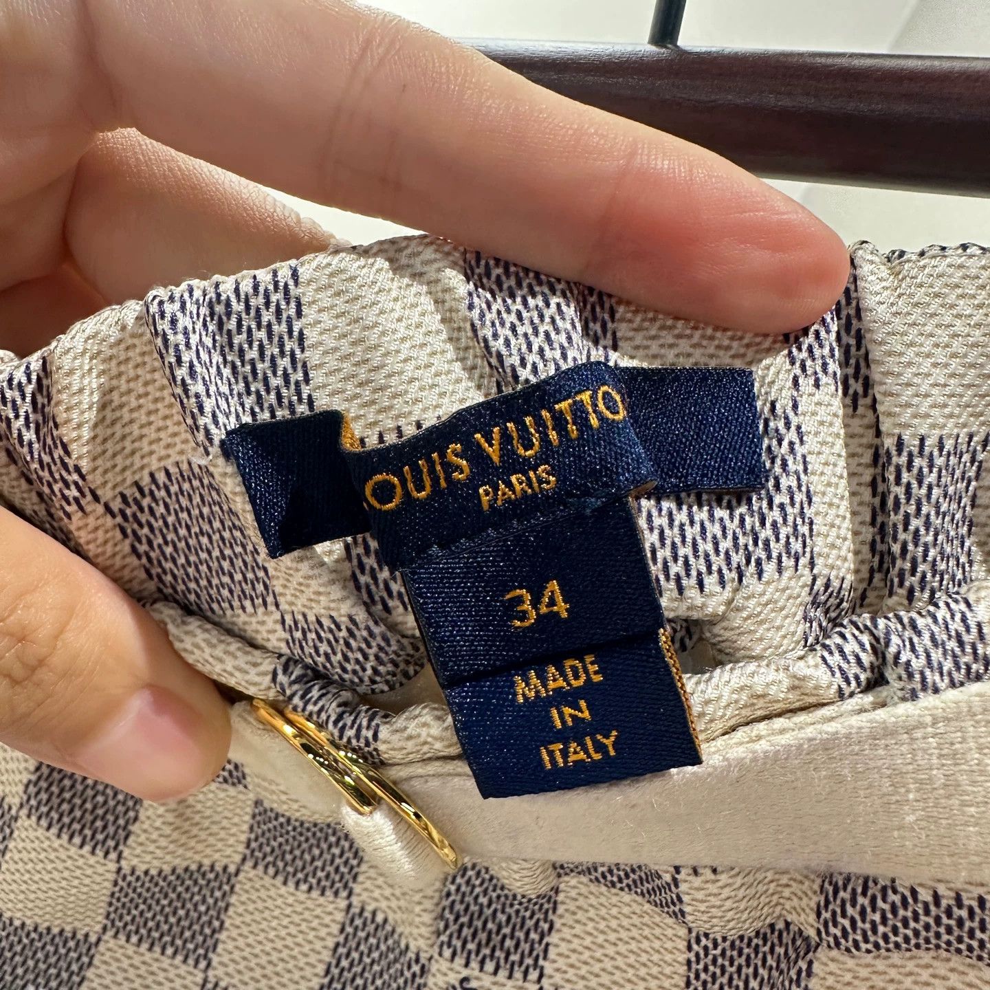 Louis Vuitton LV may303 Damier Checkerboard Logo Short Nylon 34 Size 25" / US 0 / IT 36 - 3 Thumbnail