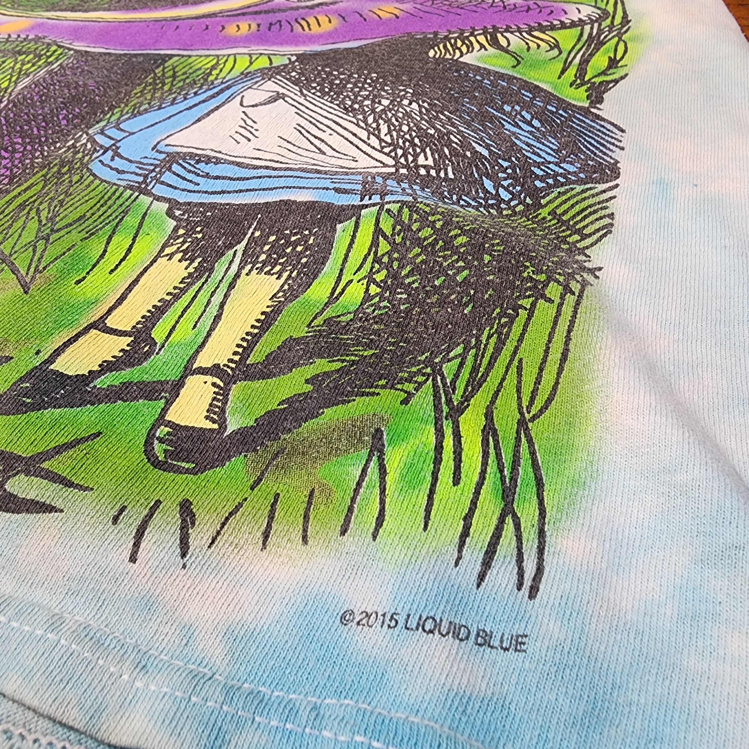 Liquid Blue Rare Liquid Blue Alice In Wonderland Tee Shirt Size US M / EU 48-50 / 2 - 3 Thumbnail