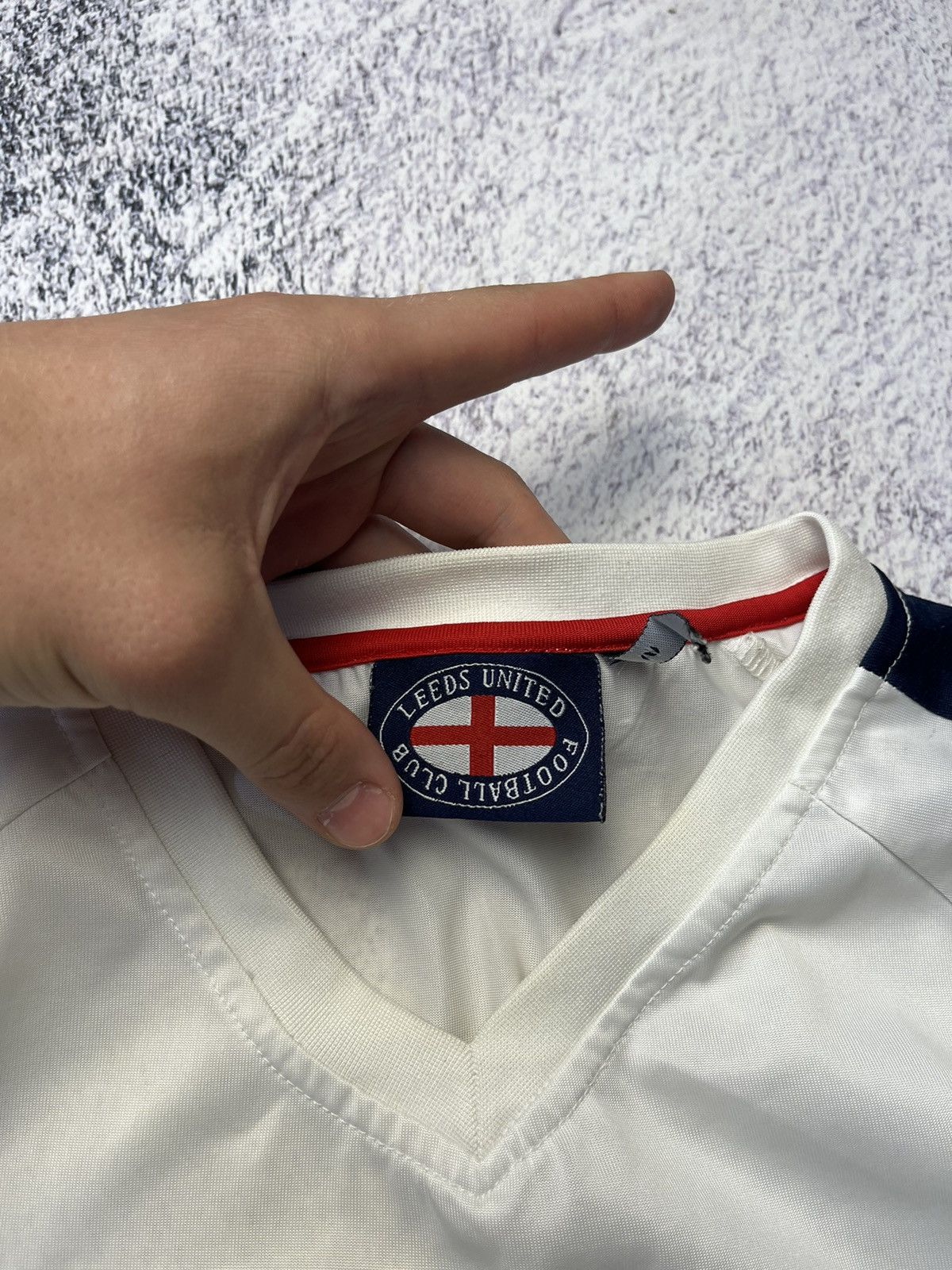 Vintage Mans Vintage LEEDS UNITED Soccer Jersey Y2K Size US S / EU 44-46 / 1 - 13 Thumbnail