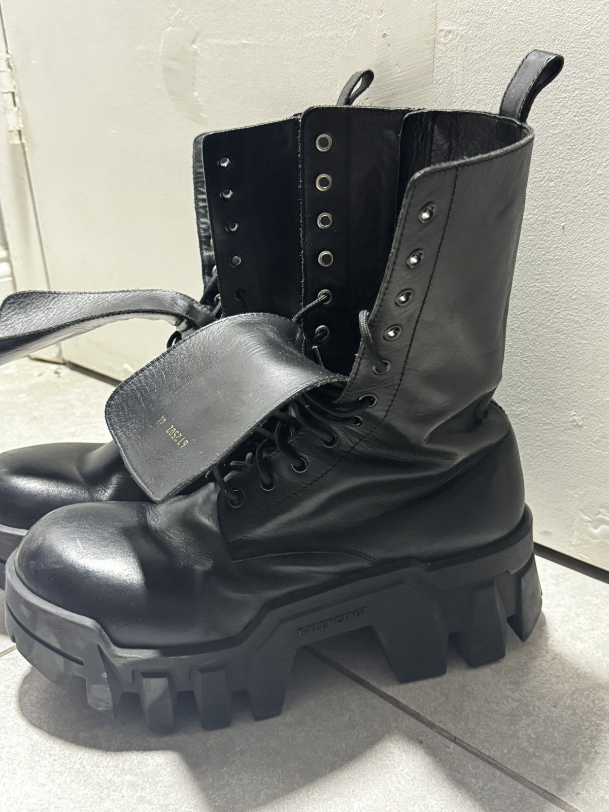 Balenciaga Balenciaga Bulldozer Boots Size US 11 / EU 44 - 2 Thumbnail
