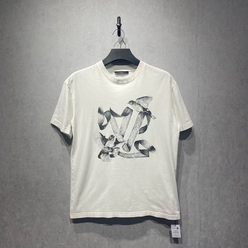 Louis Vuitton Louis Vuitton Peace dove print short sleeve Size US M / EU 48-50 / 2 - 1 Thumbnail