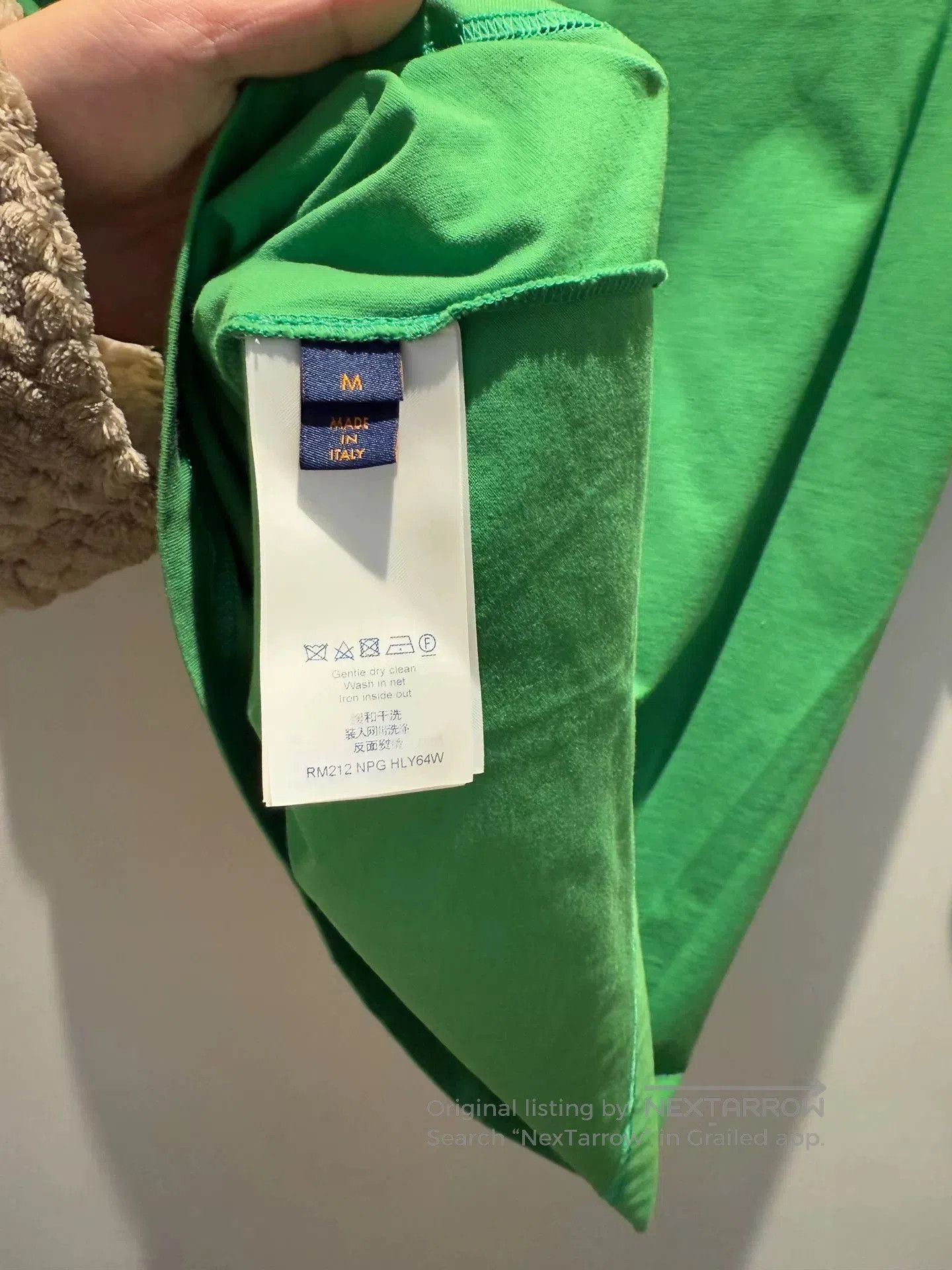Louis Vuitton lv green embossed logo short sleeve t. Size US M / EU 48-50 / 2 - 7 Thumbnail