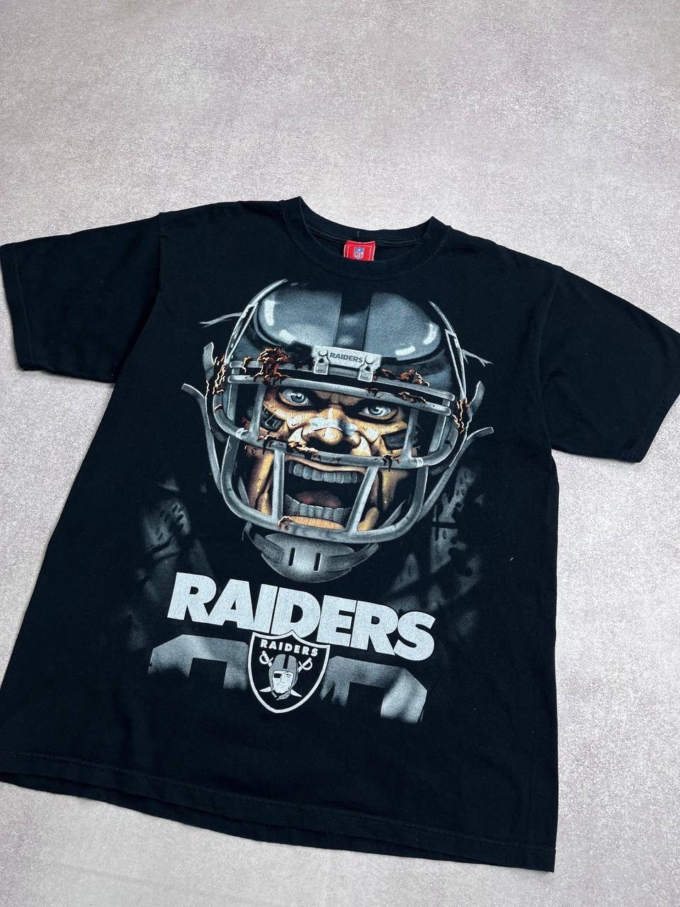NFL × Vintage VINTAGE 90s RAIDERS NFL GRAPHIC T-SHIRT L Size US L / EU 52-54 / 3 - 2 Thumbnail