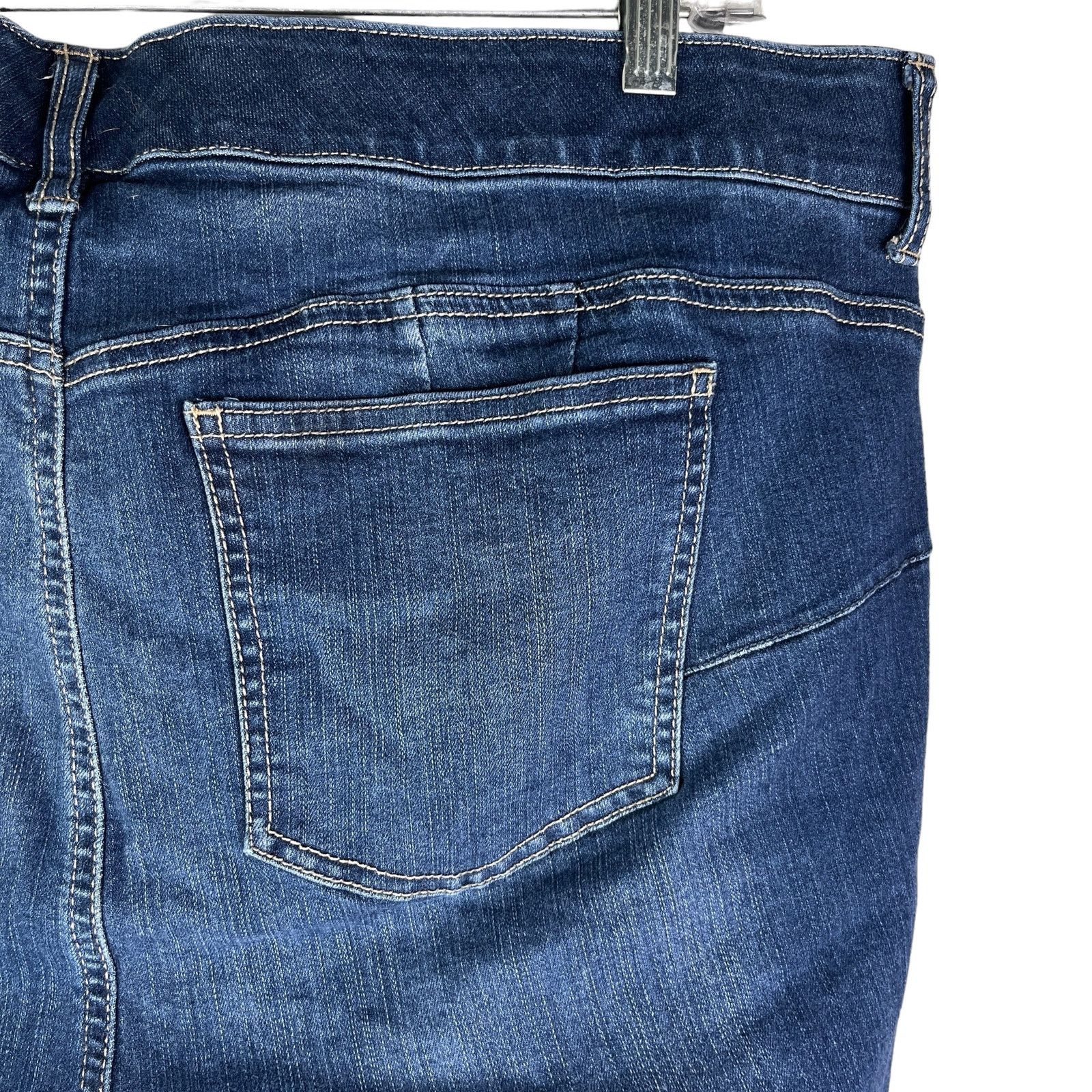 Other Torrid Premium Jeans Bombshell Skinny 22R Stretch Size 42" / US 20 - 9 Thumbnail