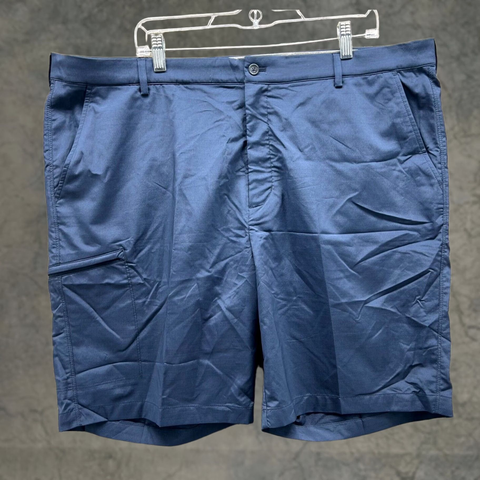 Vintage VINTAGE? no. Greg Norman Shorts Mens 42 Blue Navy Chino Pleated Golf Golfer Classic Stretch Size US 42 / EU 58 - 1 Thumbnail