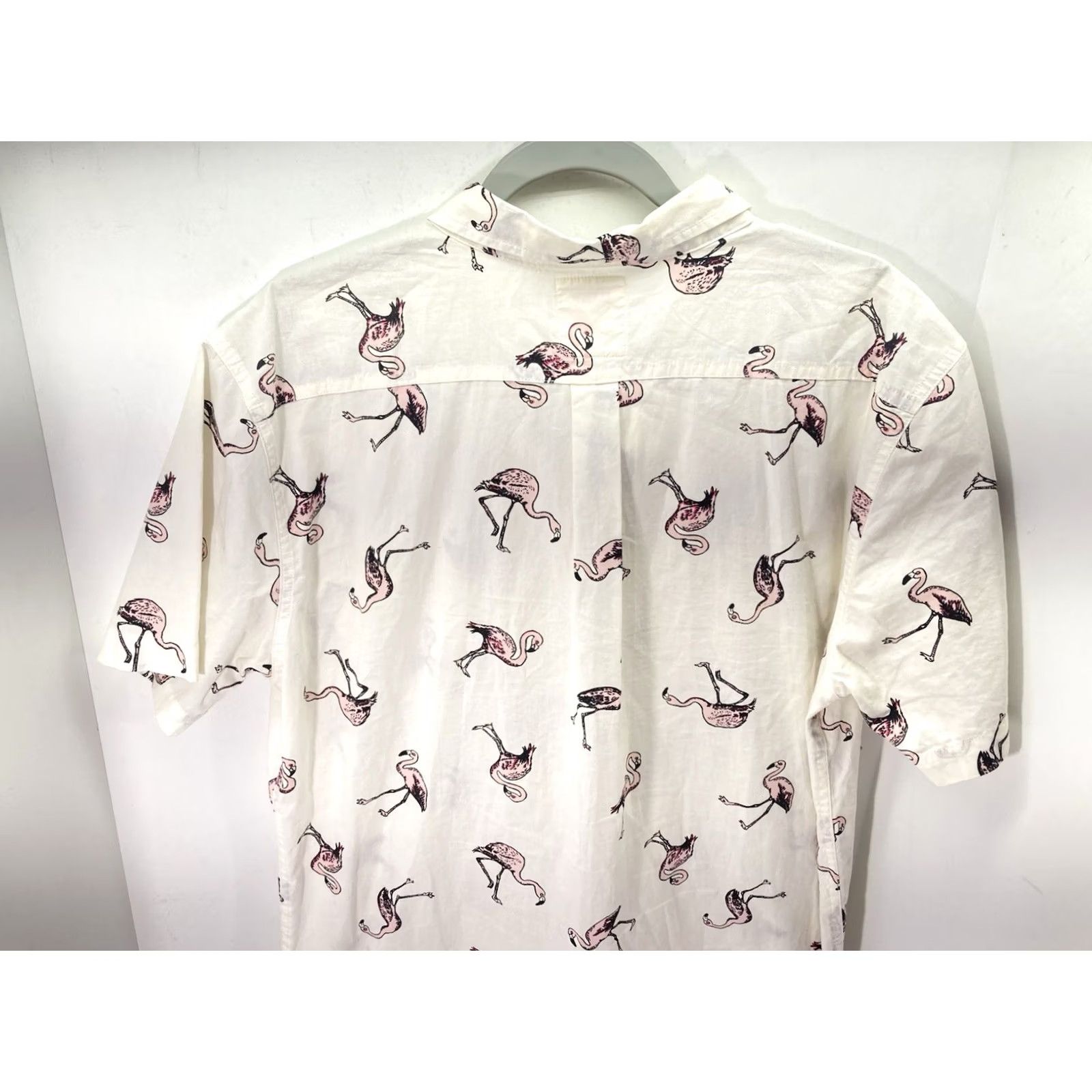 Levi's Levi's Camp Shirt Men L Ivory AOP Flamingos Short Sleeve Button Cotton Slim Fit Shirt Size US L / EU 52-54 / 3 - 7 Thumbnail