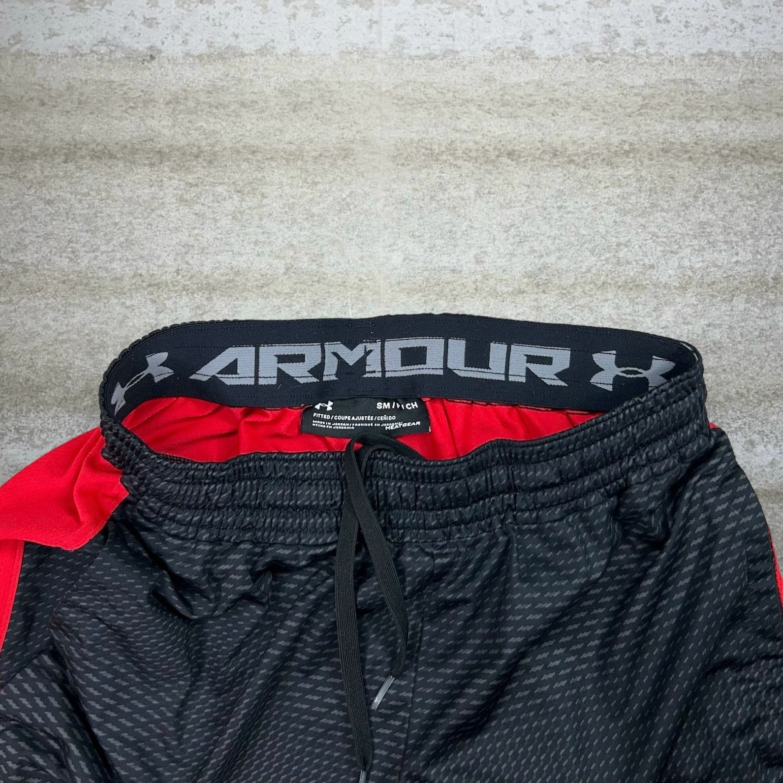 Under Armour Vintage Y2K Under Armour Gym Shorts Mens S Black Red Size US 28 / EU 44 - 4 Thumbnail