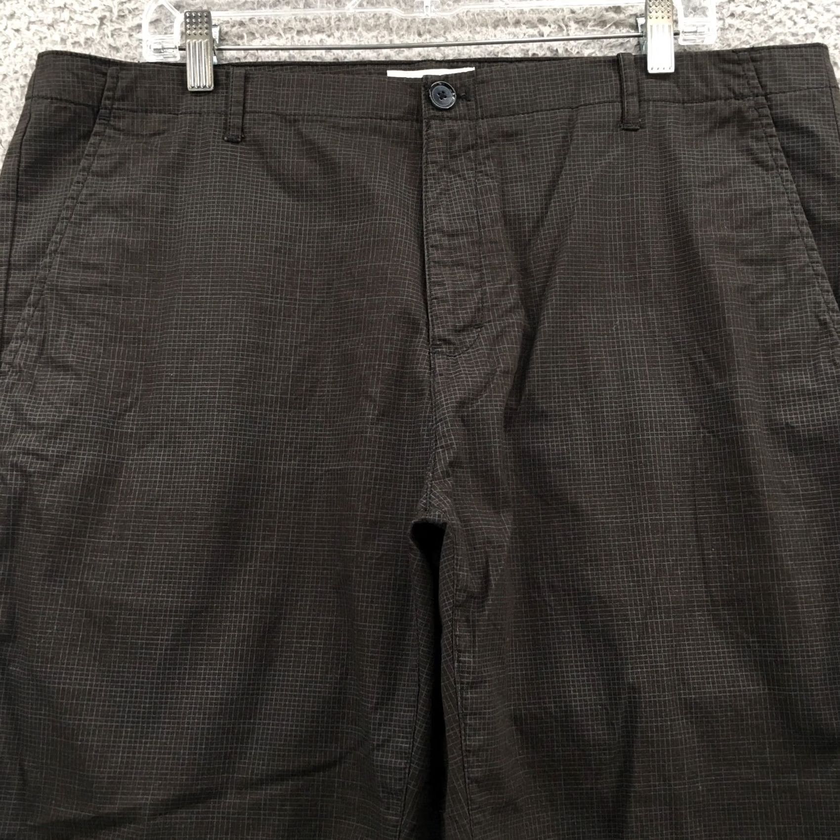 Calvin Klein Calvin Klein Slim Fit Chino Shorts Mens 38 Black Plaid Cotton Short Chino Flat Front Slit Pocket Breathable Casual Men Size US 38 / EU 54 - 2 Thumbnail