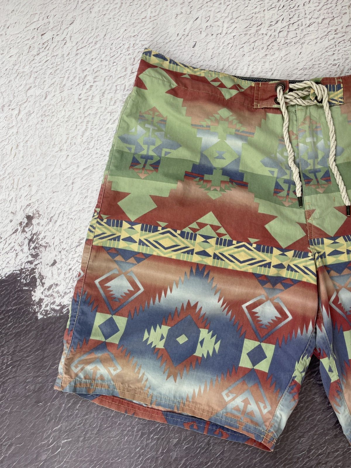 Polo Ralph Lauren Polo Ralph Lauren Aztec pattern shorts multicoloured Size US 38 / EU 54 - 4 Thumbnail