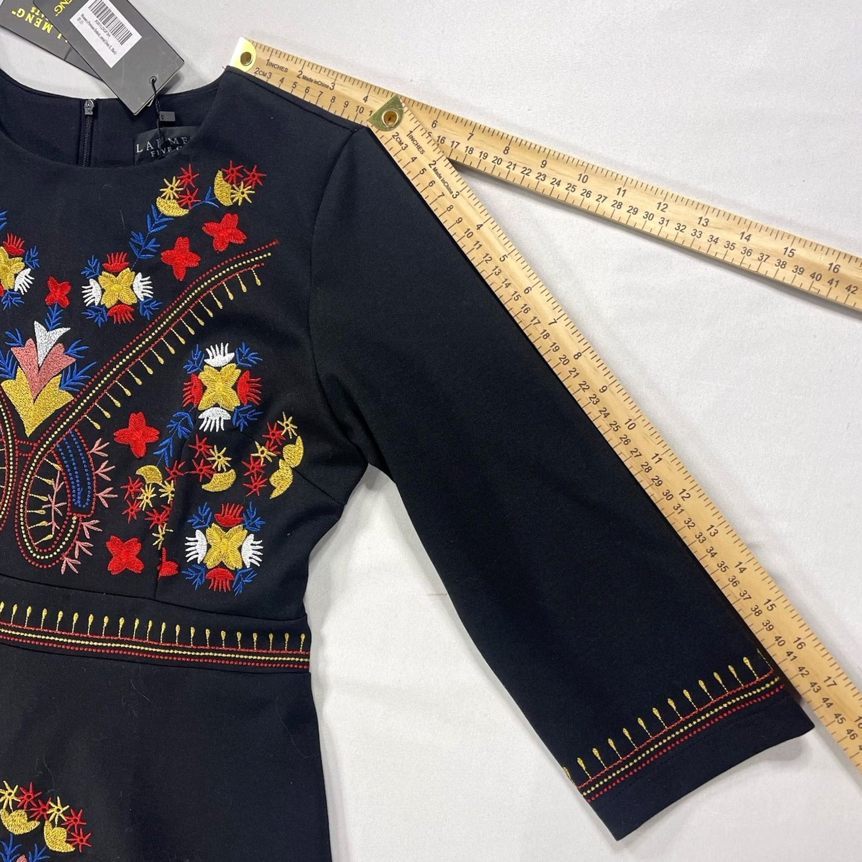 Vintage Flowers NWT Lai Meng Five Cats Women's L Cocktail Dress Black Embroidered Floral Sleeve Long Knee Length Party/Cocktail Dress Size L / US 10 / IT 46 - 6 Thumbnail
