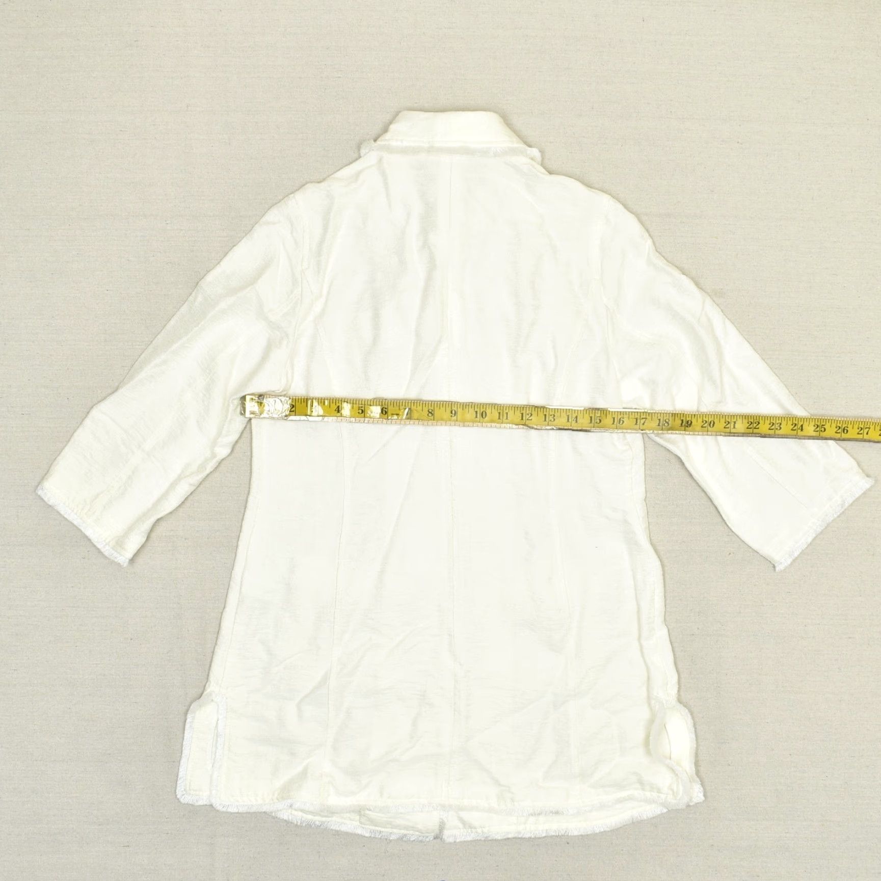 Vintage Chico's Women's Blazer Jacket Solid Pockets Button White Size 0 Elegant Jacket Blazer Women Button Closure Pockets White 0 Size XS / US 0-2 / IT 36-38 - 4 Thumbnail