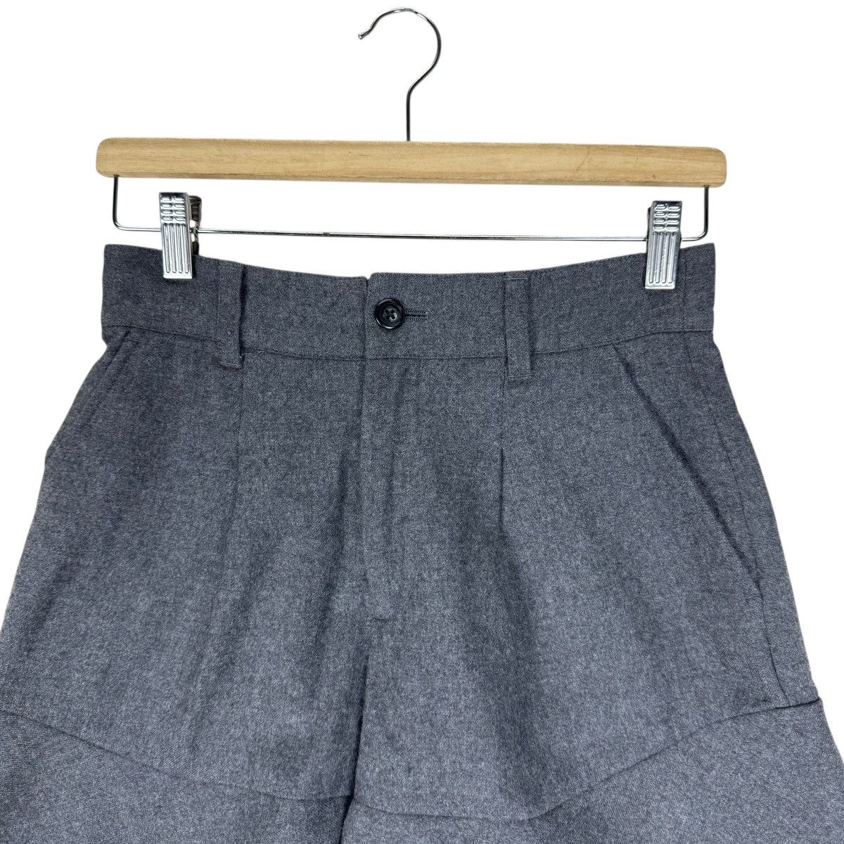 Issey Miyake 🌟TSUMORI CHISATO IS WOOL SHORT PANTS Size 26" / US 2 / IT 38 - 2 Thumbnail