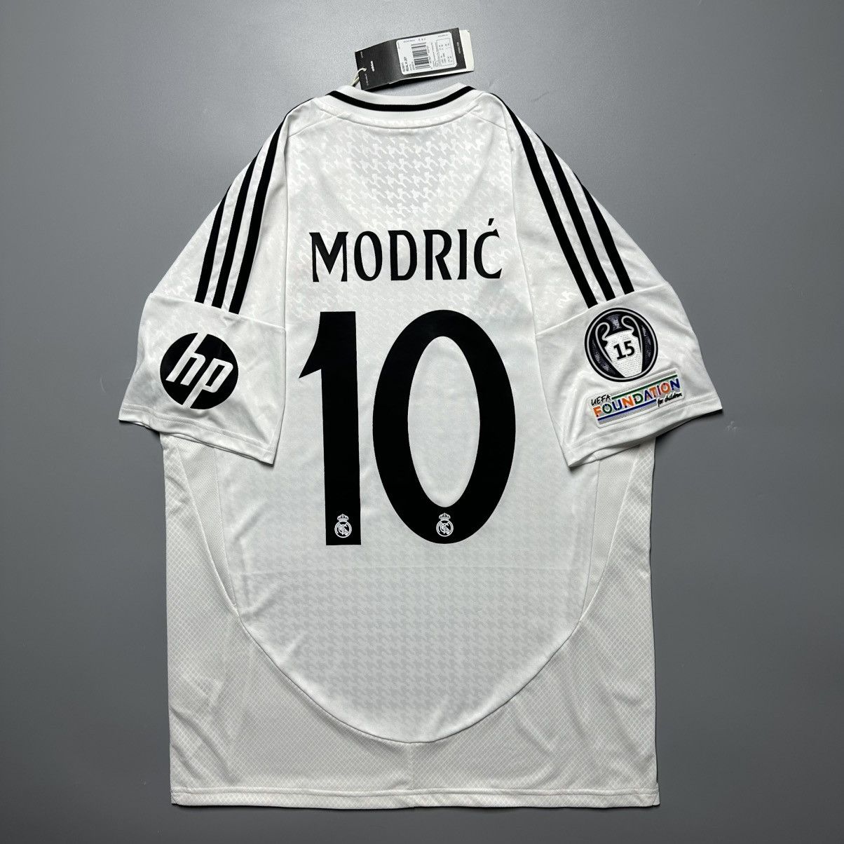 Adidas REAL MADRID ADIDAS 2024/2025 FOOTBALL HOME JERSEY #10 MODRIC Size US M / EU 48-50 / 2 - 1 Thumbnail