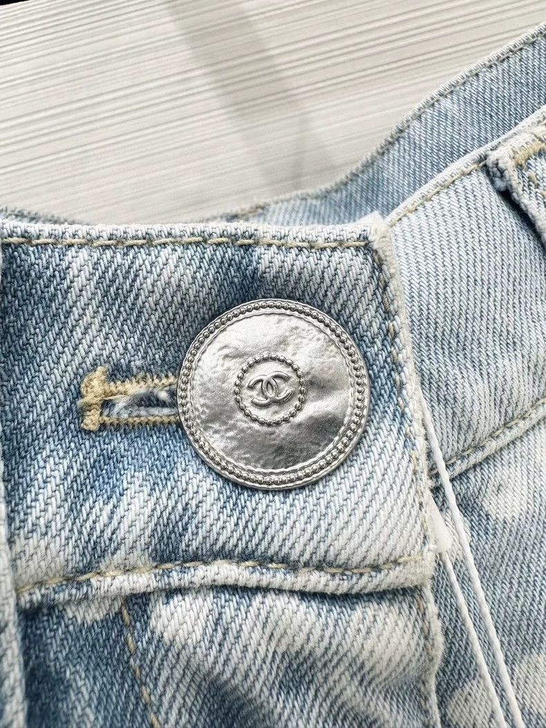 Chanel Chanel 25 pearl chain wide-leg jeans Size 25" / US 0 / IT 36 - 4 Thumbnail