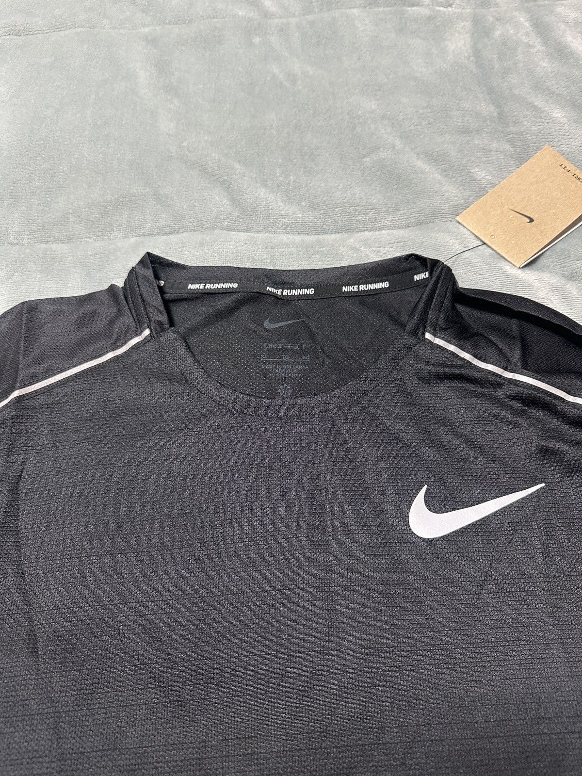 Nike New Nike Miler 1.0 Dri-Fit Black Running T-Shirt Men Size XL Size US XL / EU 56 / 4 - 3 Thumbnail