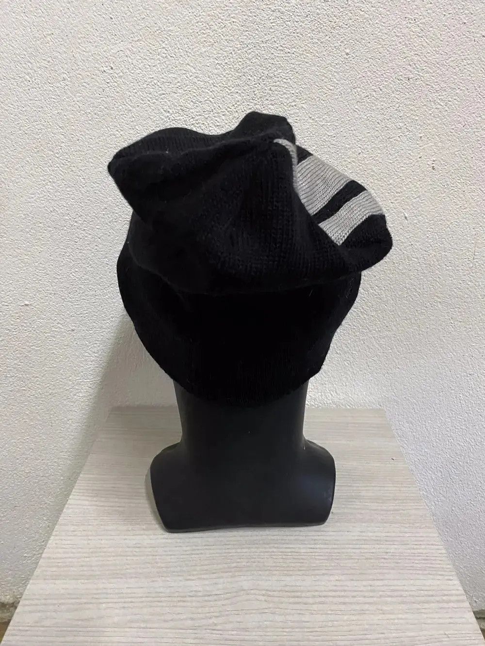 Disney × Mickey Mouse Disney Mickey Mouse Beanie Hat Size ONE SIZE - 5 Thumbnail