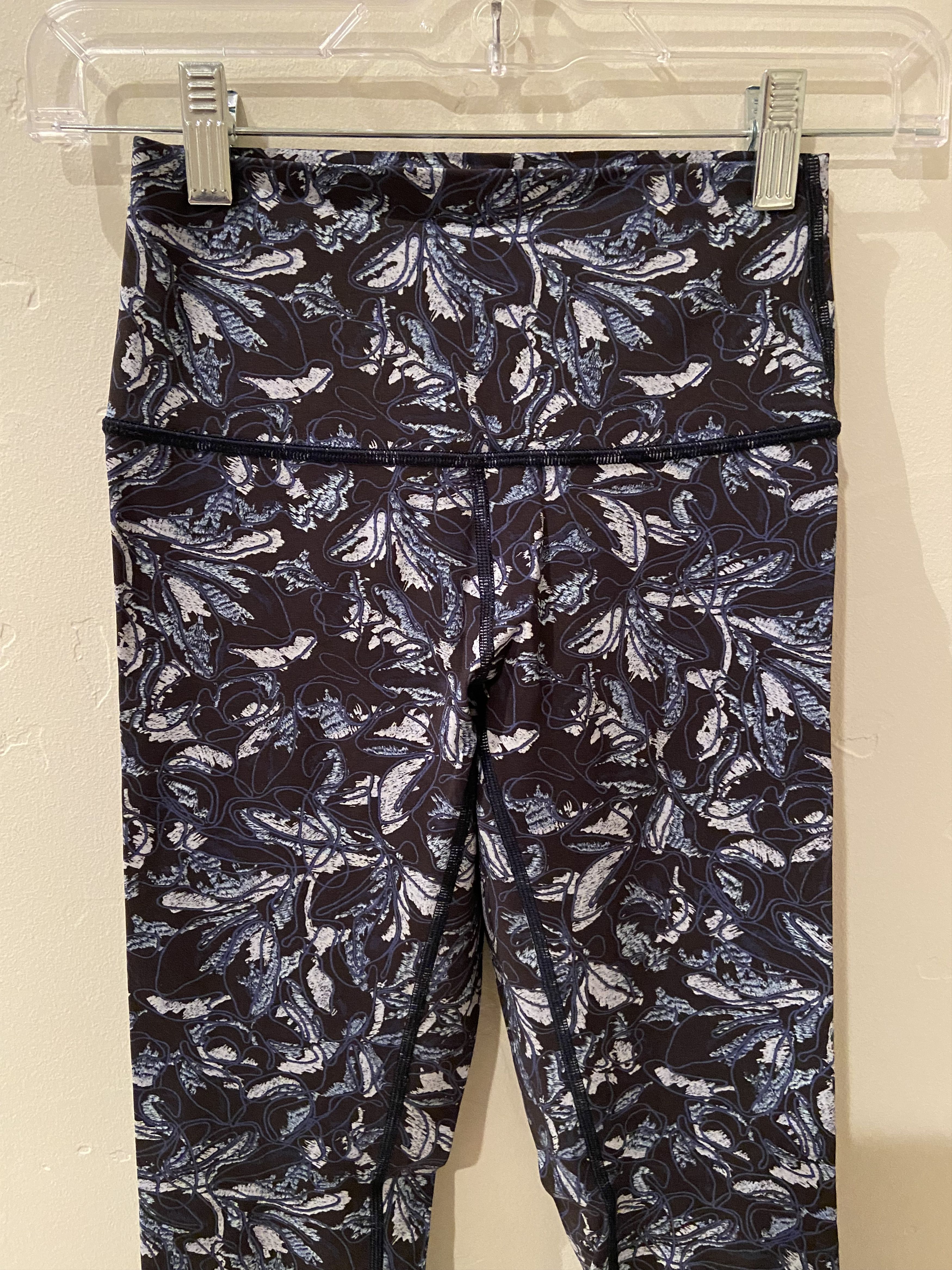 Lululemon 🆕 Lululemon Wunder Under - Embellished Multi - Size 2 - 25” Size 26" / US 2 / IT 38 - 4 Thumbnail