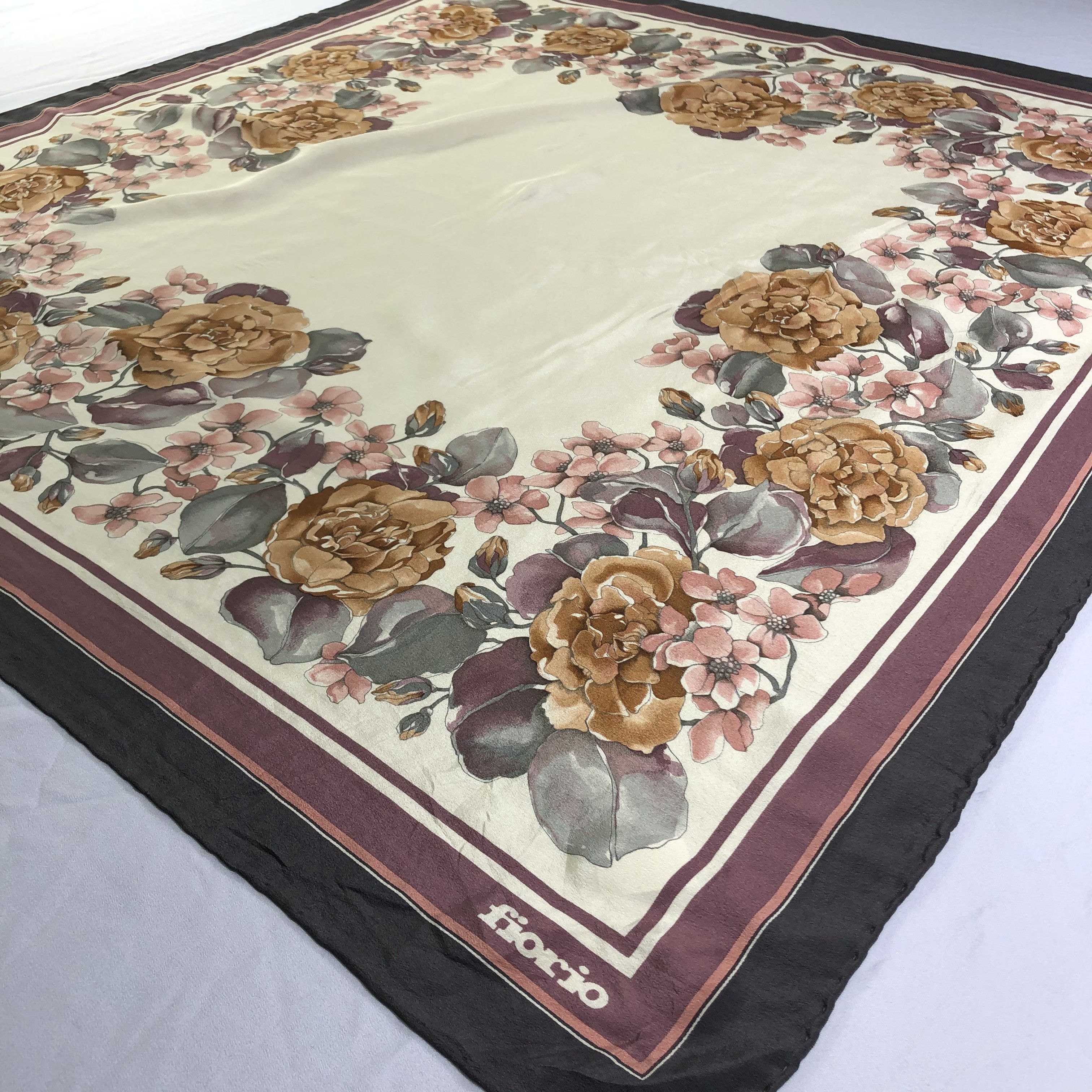 Vintage Vintage Fiorio Silk Scarf Size ONE SIZE - 3 Thumbnail