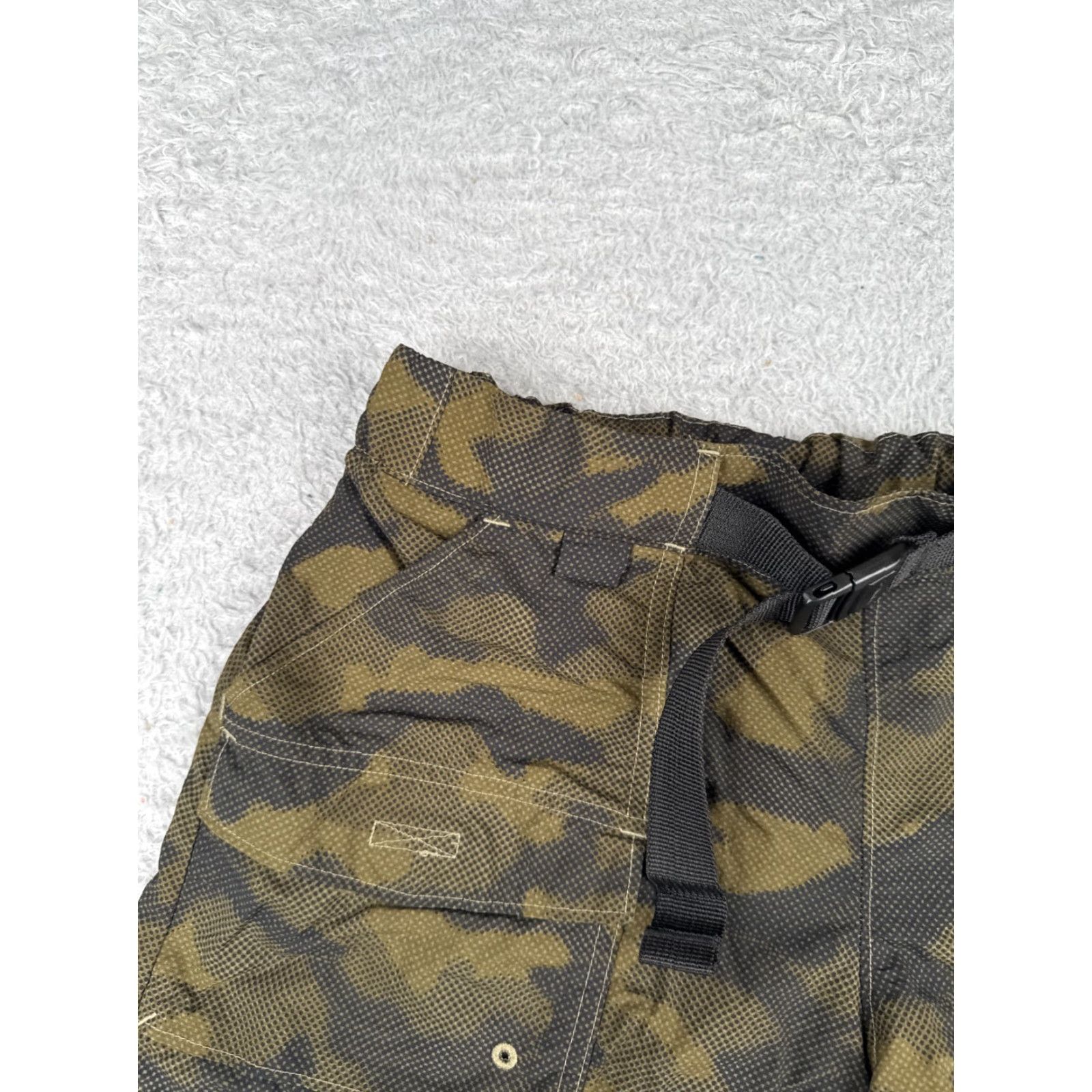 Vintage VINTAGE Columbia Cargo Shorts Womens Large Green Belted 4" Inseam Hiking Camp/Activewear Womens L Green Cargo Shorts Size 36" / US 14 / IT 50 - 4 Thumbnail