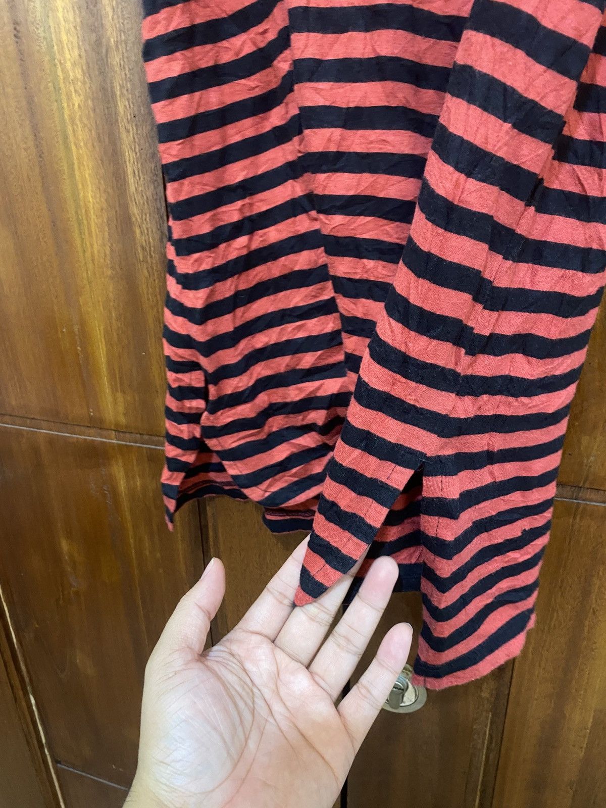 14th Addiction Japanese Blackred Striped Tanktop vkei avantgarde Size US S / EU 44-46 / 1 - 5 Thumbnail