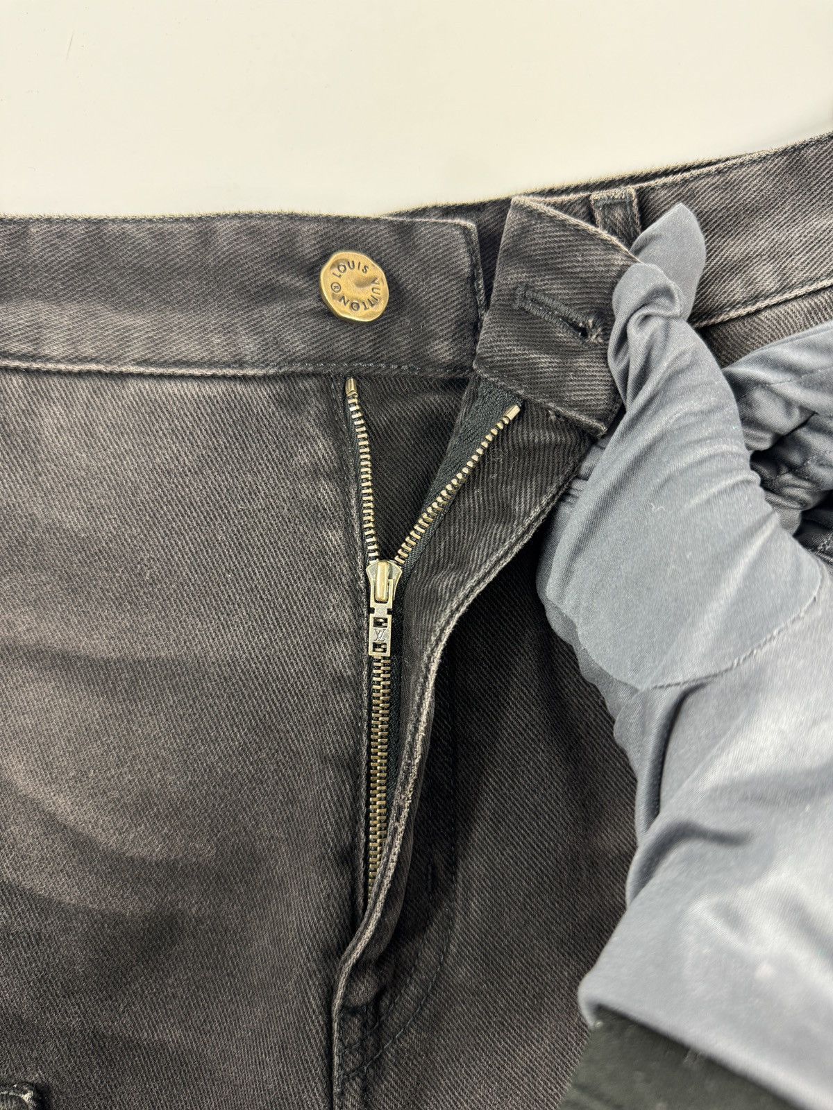 Louis Vuitton DENIM WORKWEAR TROUSERS 1AFACV Size US 36 / EU 52 - 7 Thumbnail