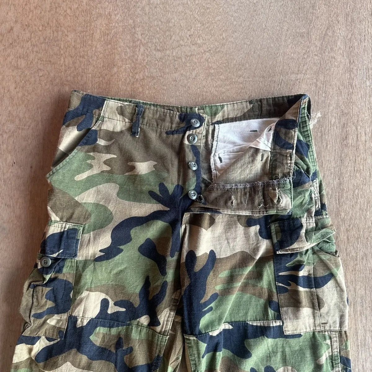 Japanese Brand VTG DOUBLE KNEE CAMO WOODLAND DISTRESSED TACTICAL CARGO PANT Size US 34 / EU 50 - 6 Thumbnail