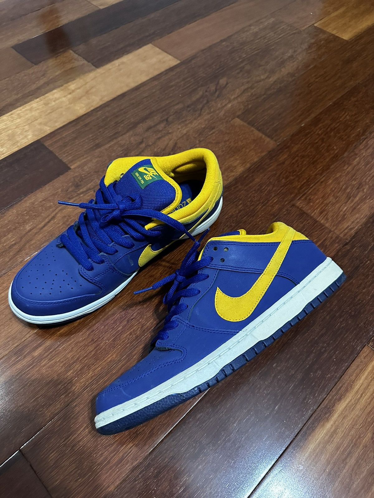 muted royal blue nike