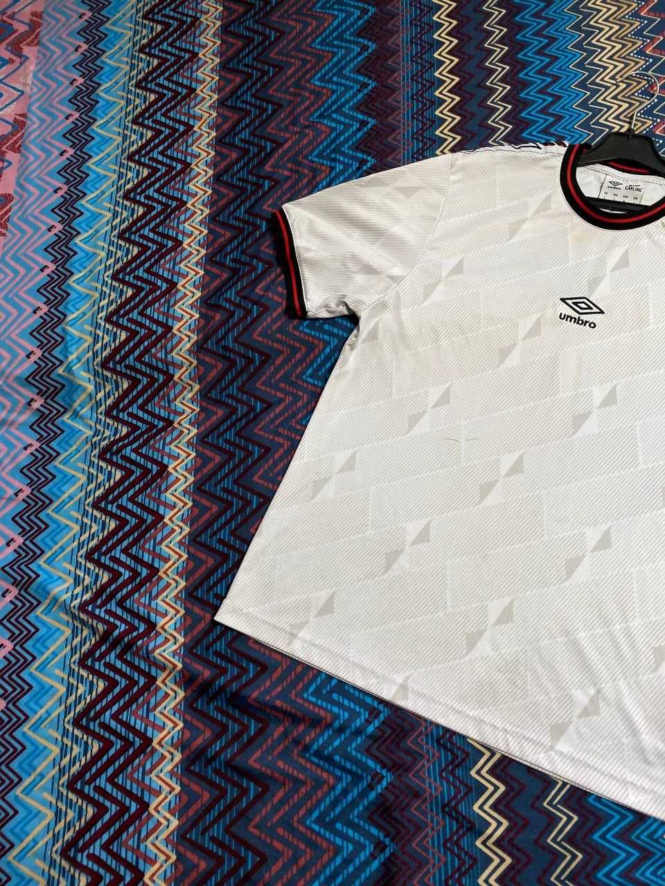 Umbro × Vintage T Shirt Center Logo Vintage Umbro 90s Size US S / EU 44-46 / 1 - 8 Thumbnail