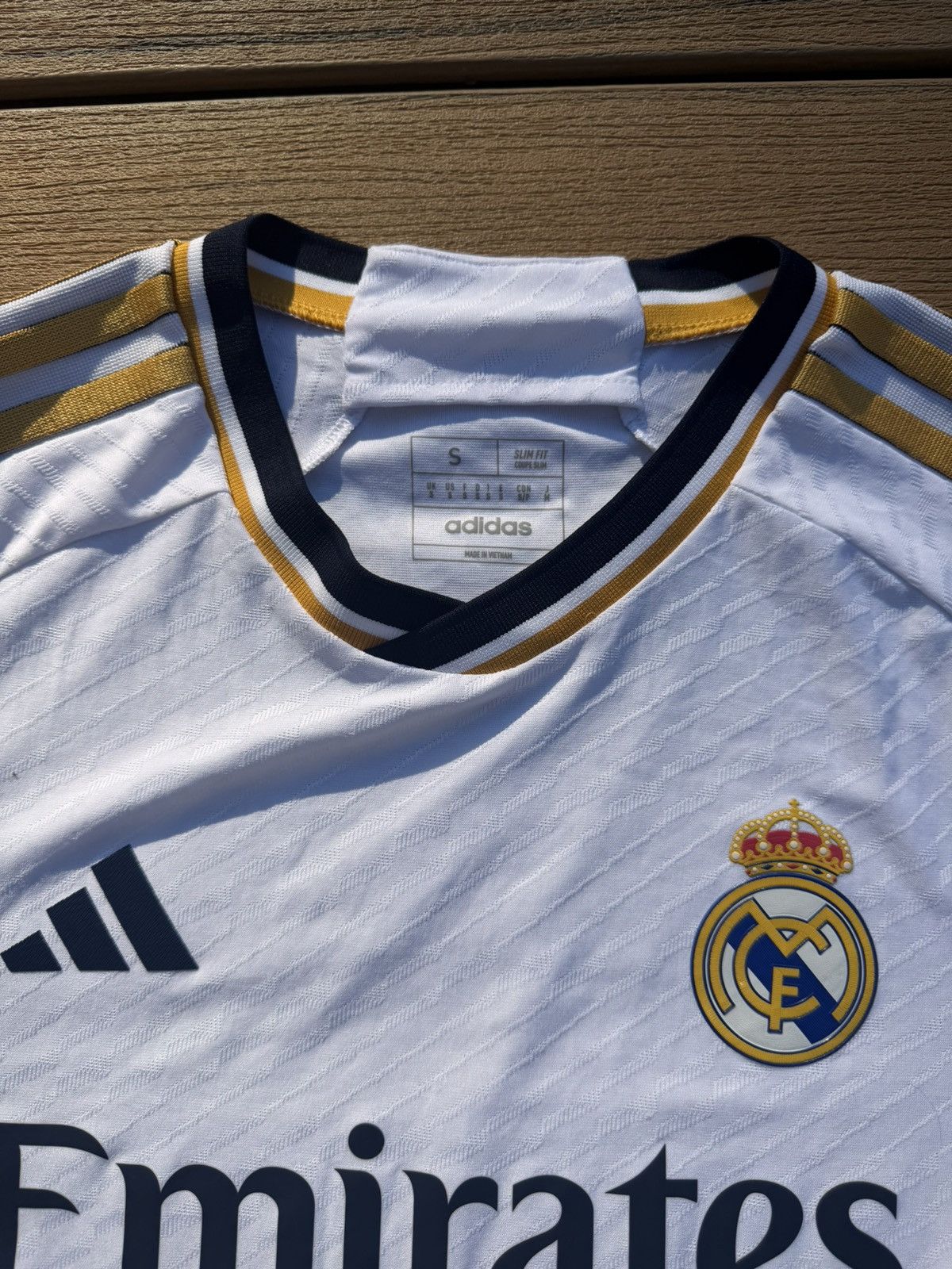 Adidas adidas 23/24 Real Madrid Home Authentic Size US S / EU 44-46 / 1 - 4 Thumbnail