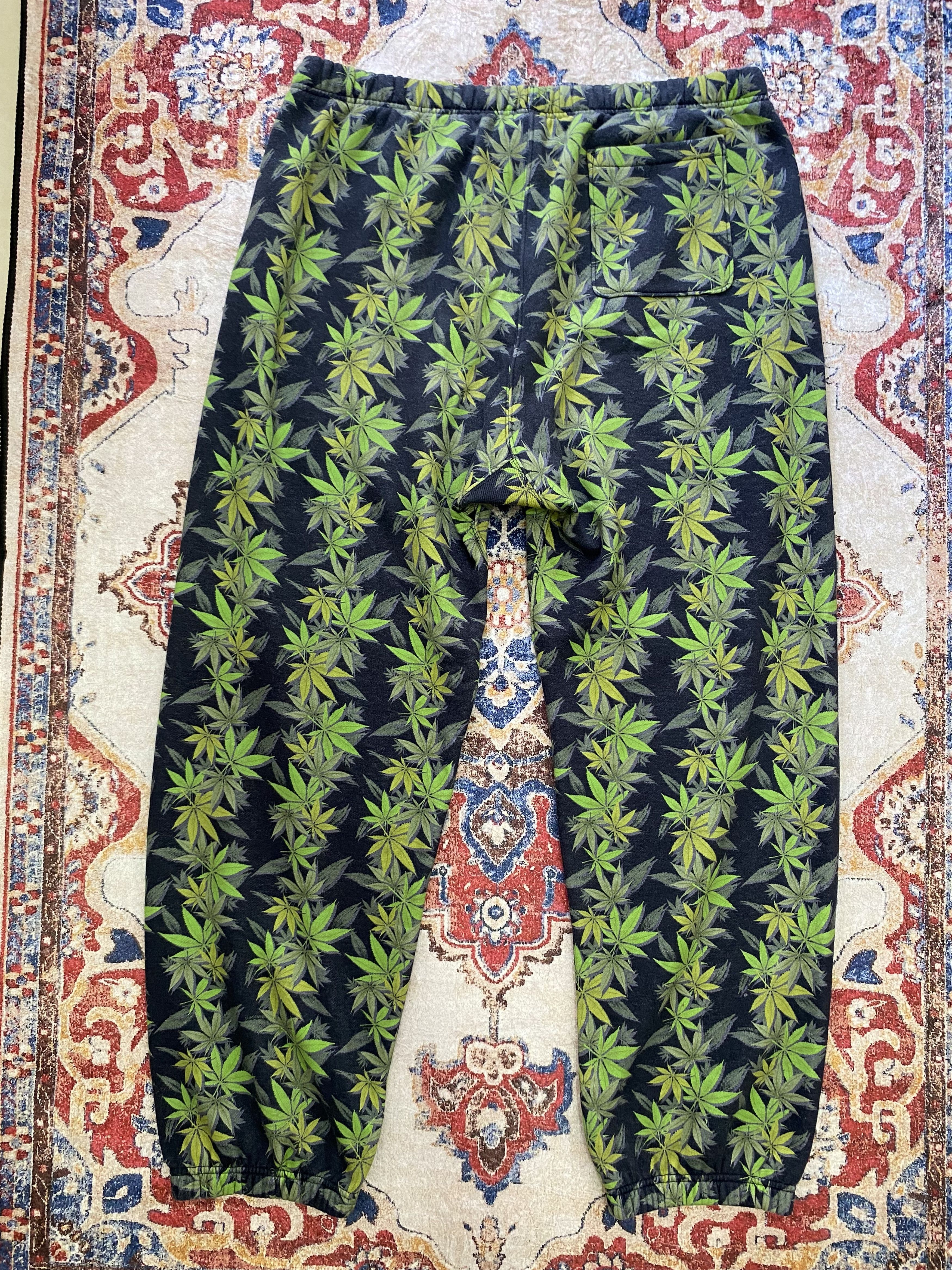 Supreme × The North Face Supreme x The North Face Leaf Sweatpant Size US 34 / EU 50 - 2 Thumbnail