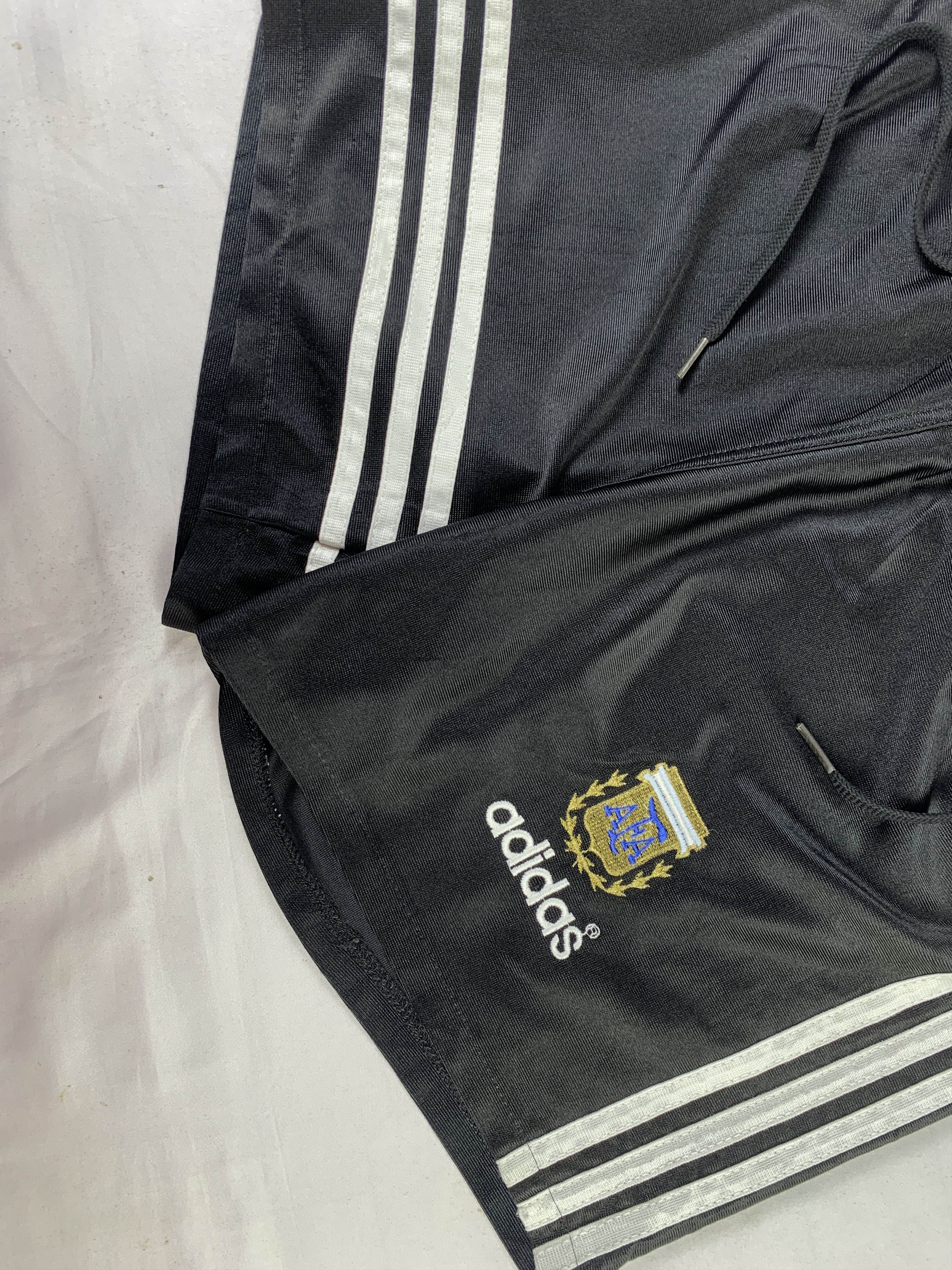 Adidas 1994-1996 Adidas Argentina FC Black Shorts (27 to 30) Size 27" / US 4 / IT 40 - 5 Thumbnail