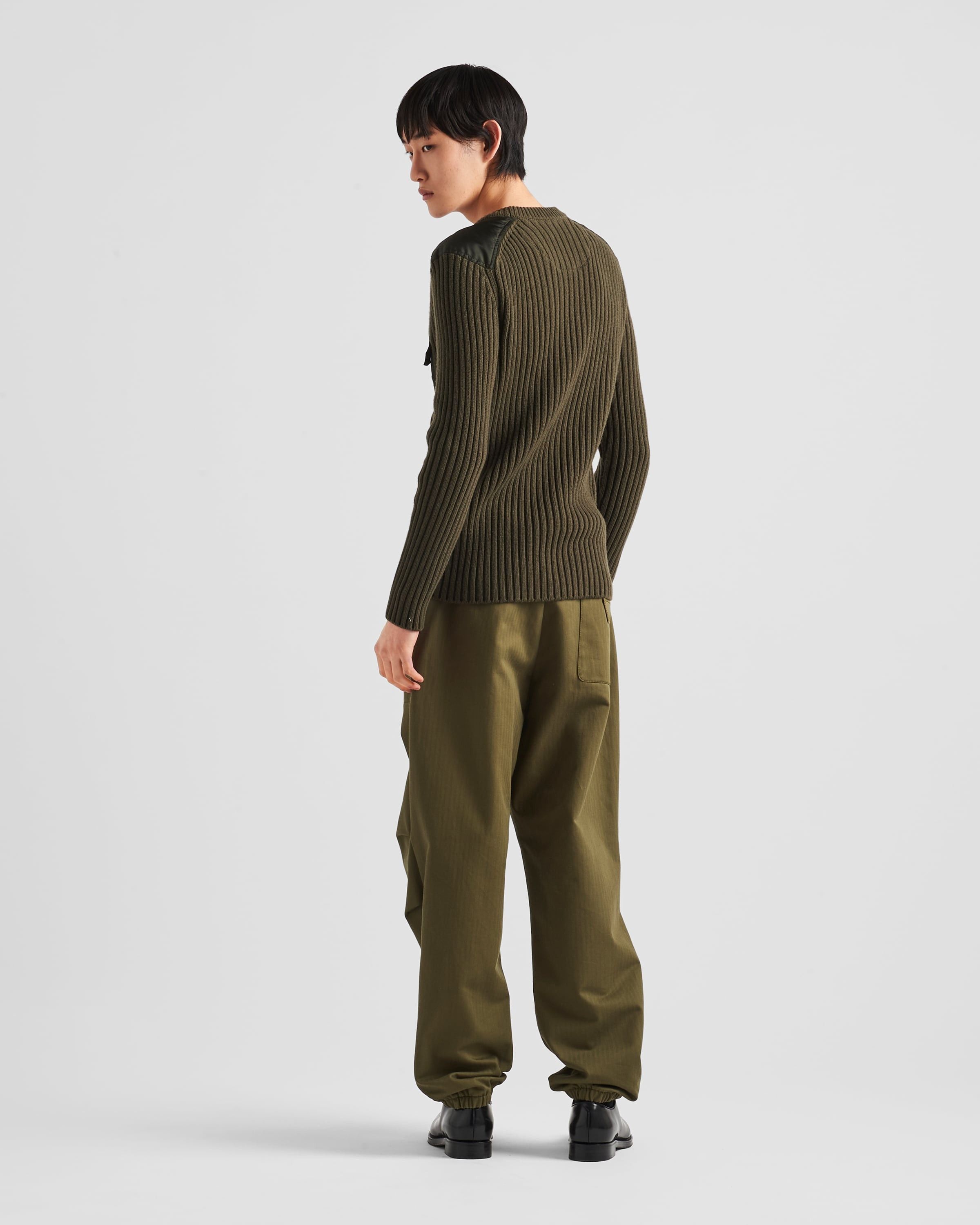 Prada o1la1rc1a0925 Wool And Cashmere Crew-Neck Sweater in Green Size US L / EU 52-54 / 3 - 5 Thumbnail